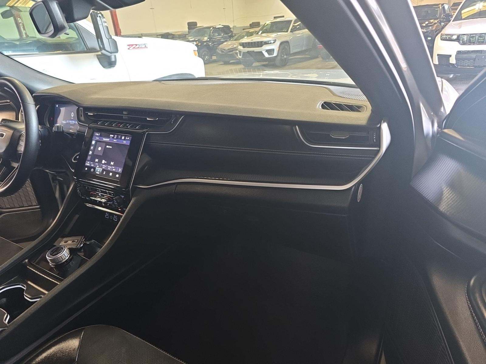 2024 Jeep Grand Cherokee Altitude AWD