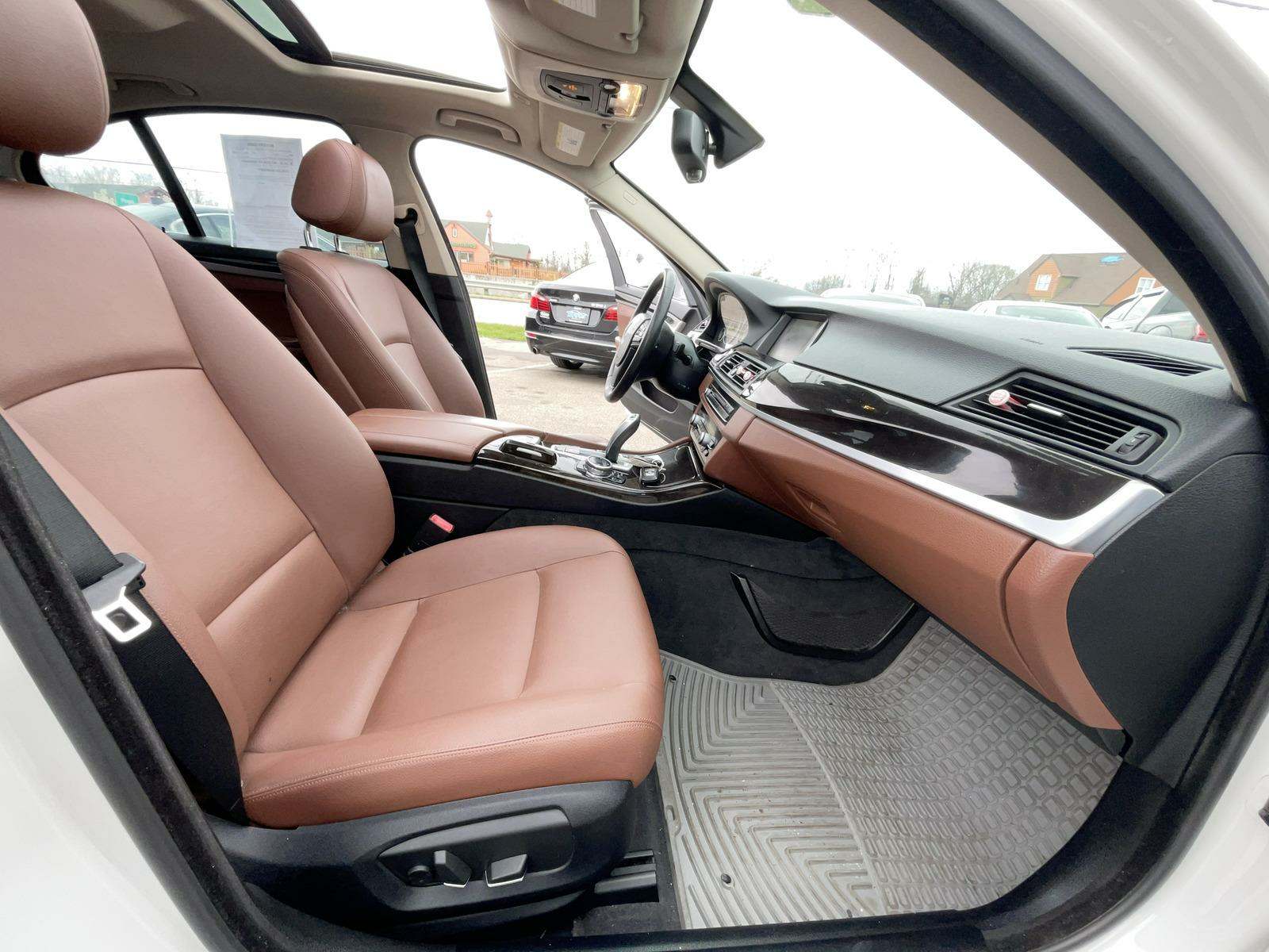 2014 BMW 5 Series 528i xDrive AWD