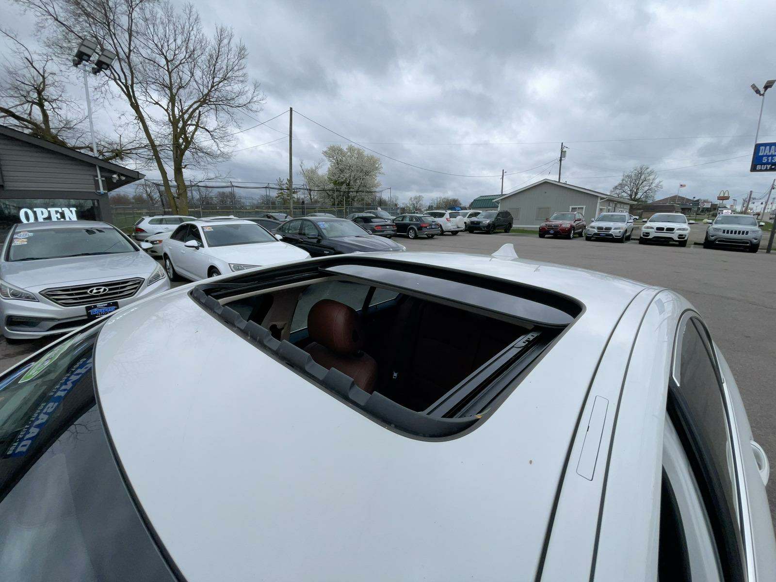 2014 BMW 5 Series 528i xDrive AWD