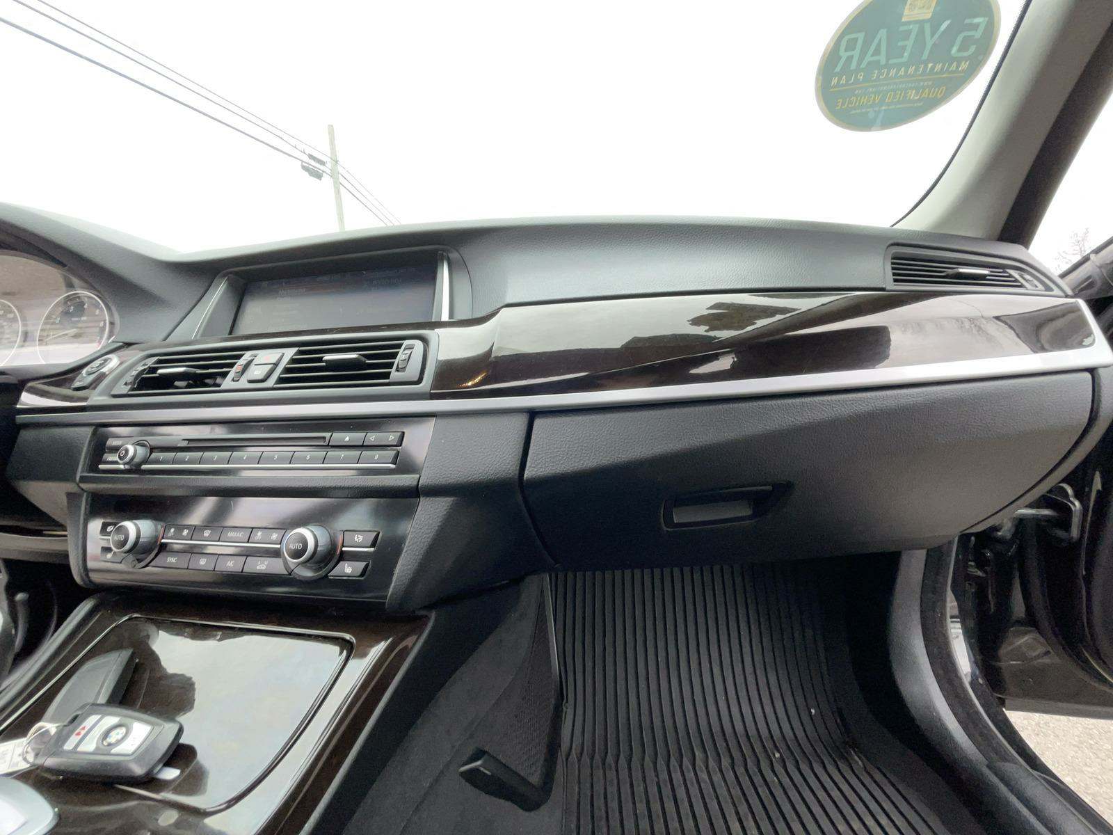 2014 BMW 5 Series 528i xDrive AWD