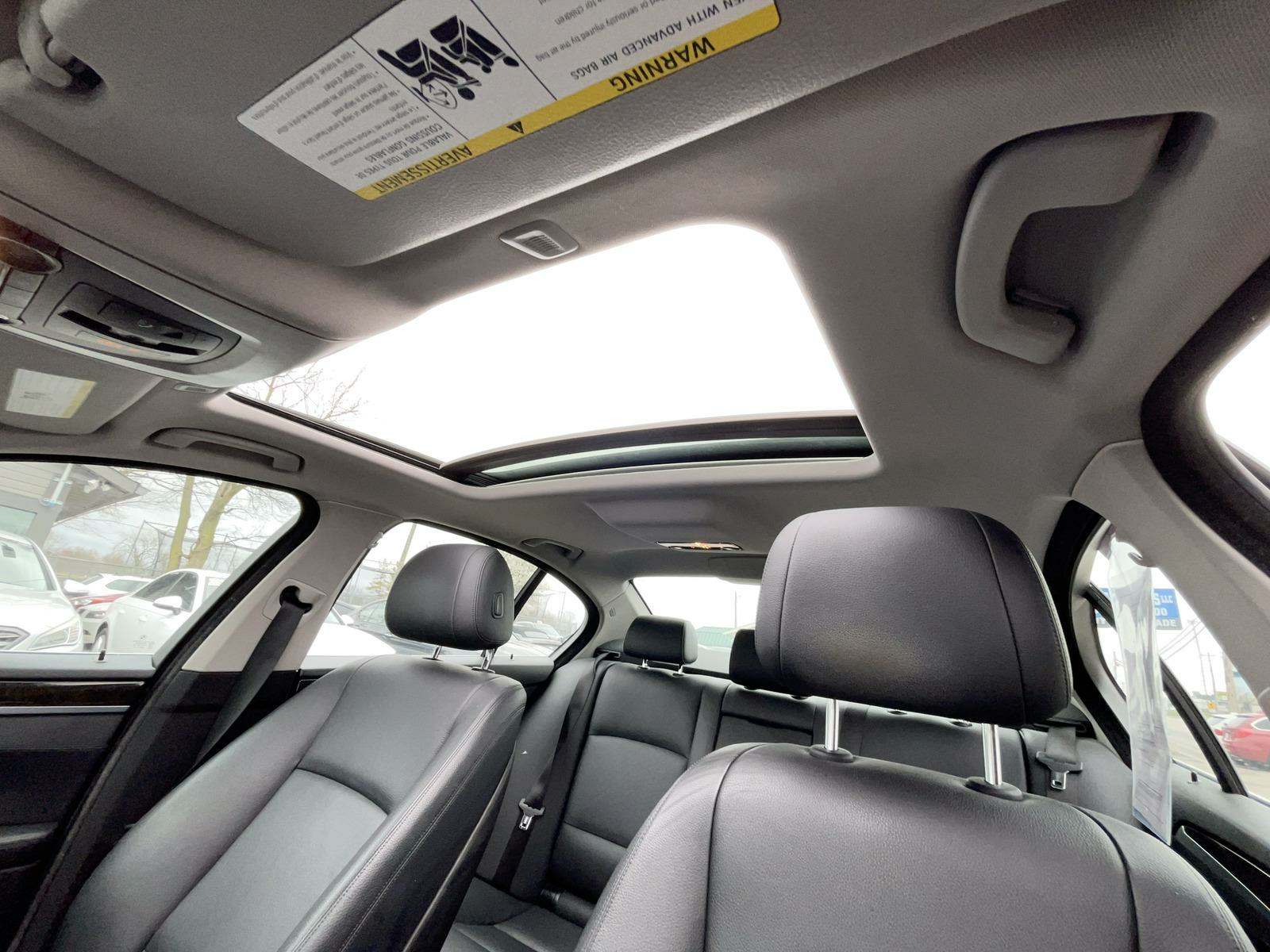 2014 BMW 5 Series 528i xDrive AWD