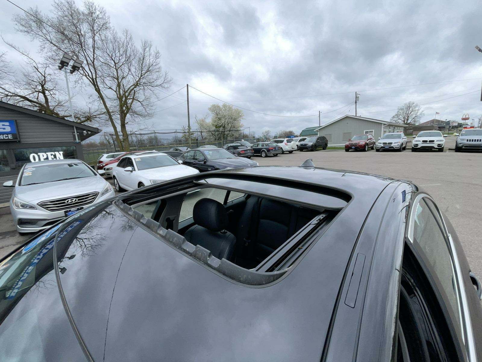 2014 BMW 5 Series 528i xDrive AWD