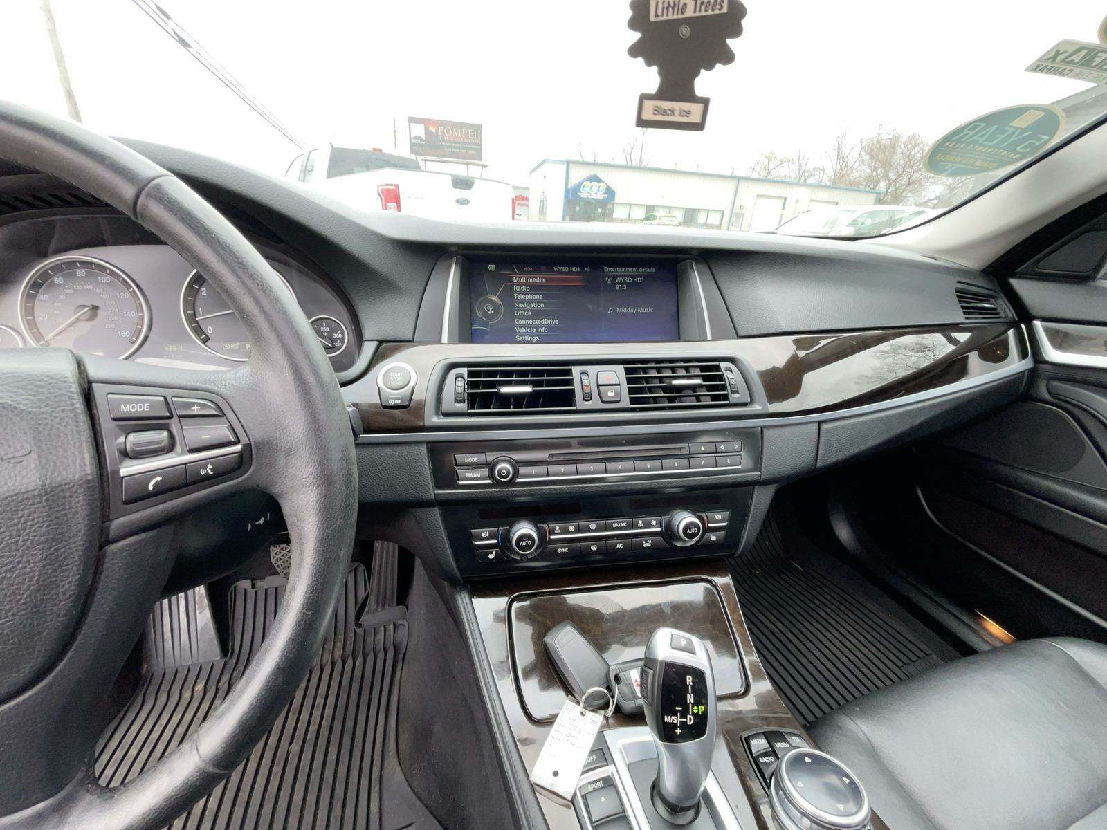 2014 BMW 5 Series 528i xDrive AWD