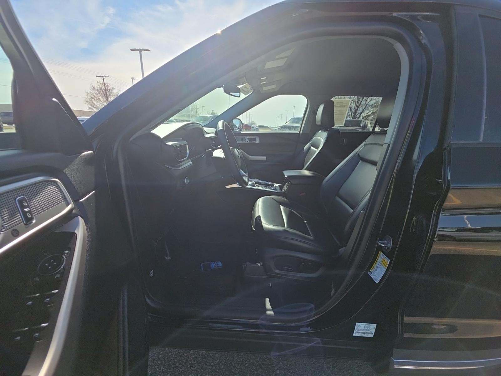 2023 Ford Explorer XLT AWD