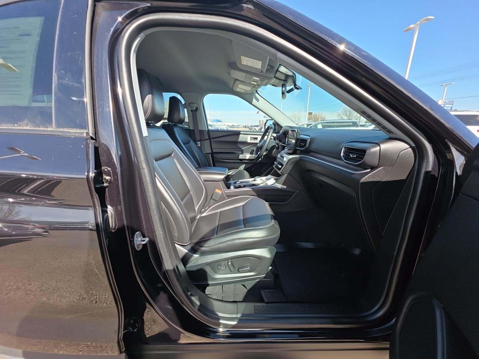 2023 Ford Explorer XLT AWD