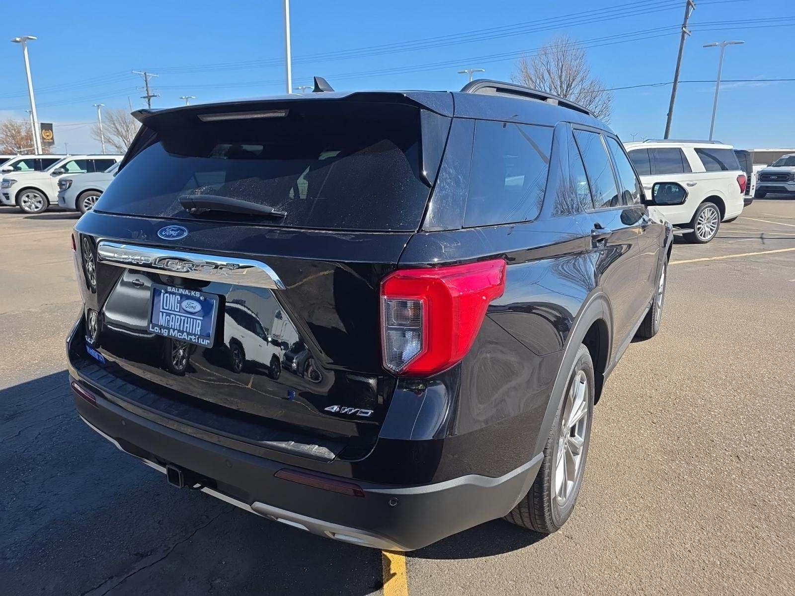 2023 Ford Explorer XLT AWD