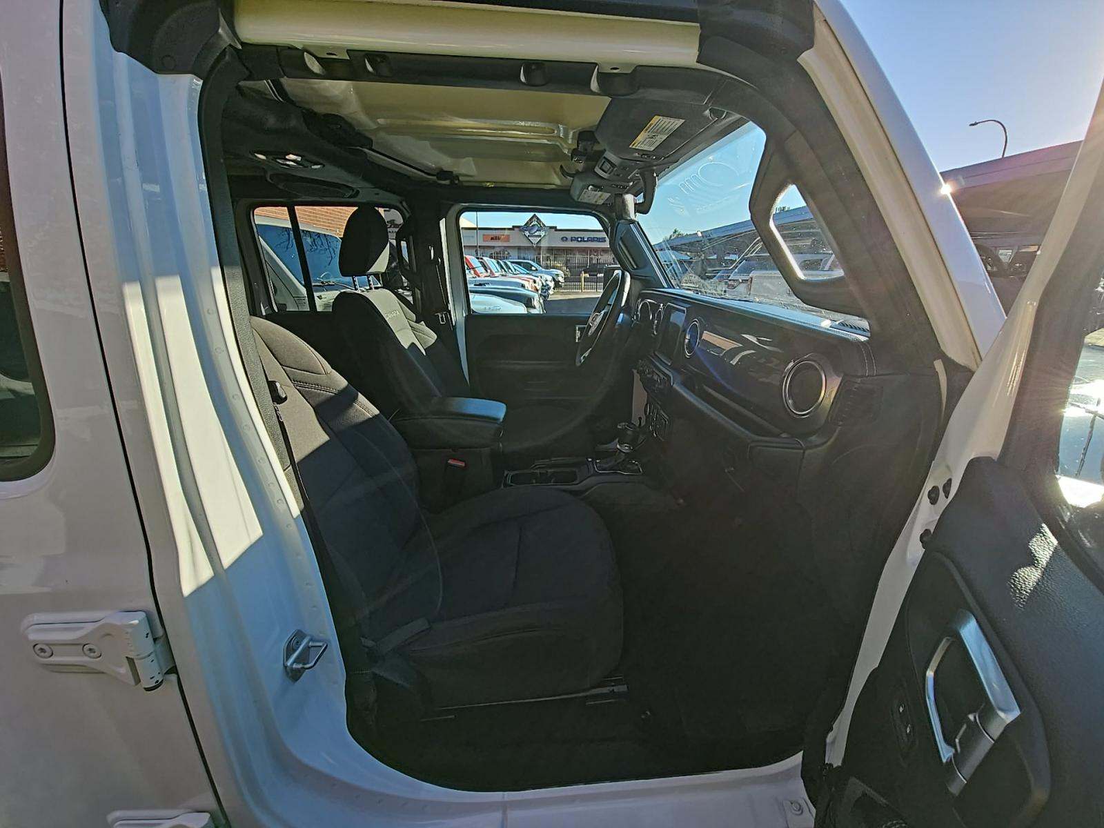 2023 Jeep Wrangler Sahara AWD