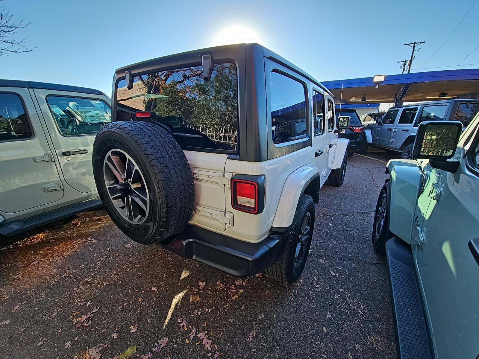 2023 Jeep Wrangler Sahara AWD