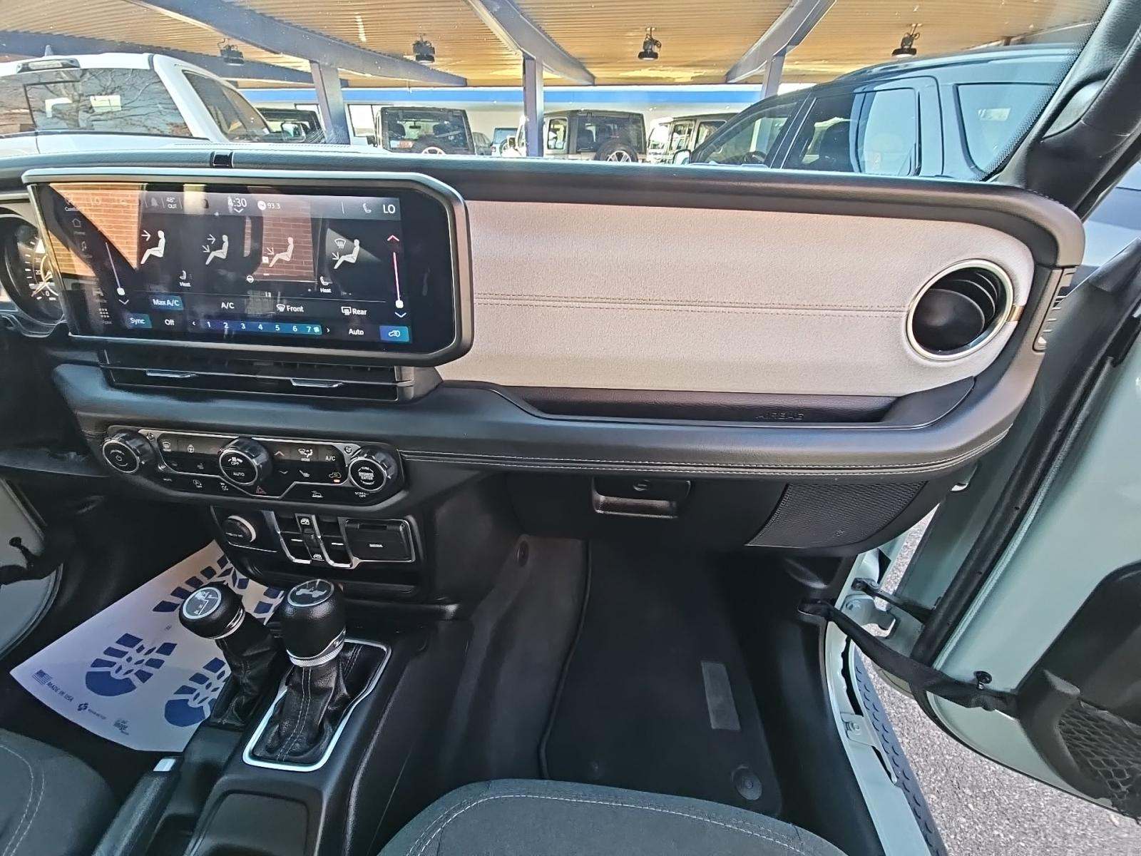 2024 Jeep Wrangler Sahara AWD