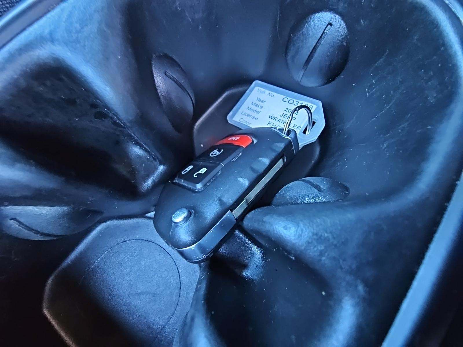 2024 Jeep Wrangler Sahara AWD