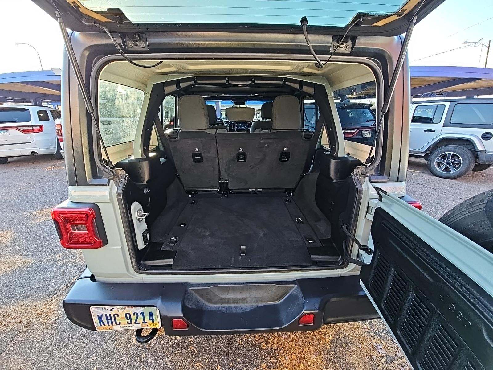 2024 Jeep Wrangler Sahara AWD