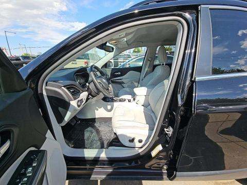 2022 Jeep Cherokee Latitude Lux AWD