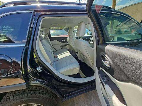 2022 Jeep Cherokee Latitude Lux AWD