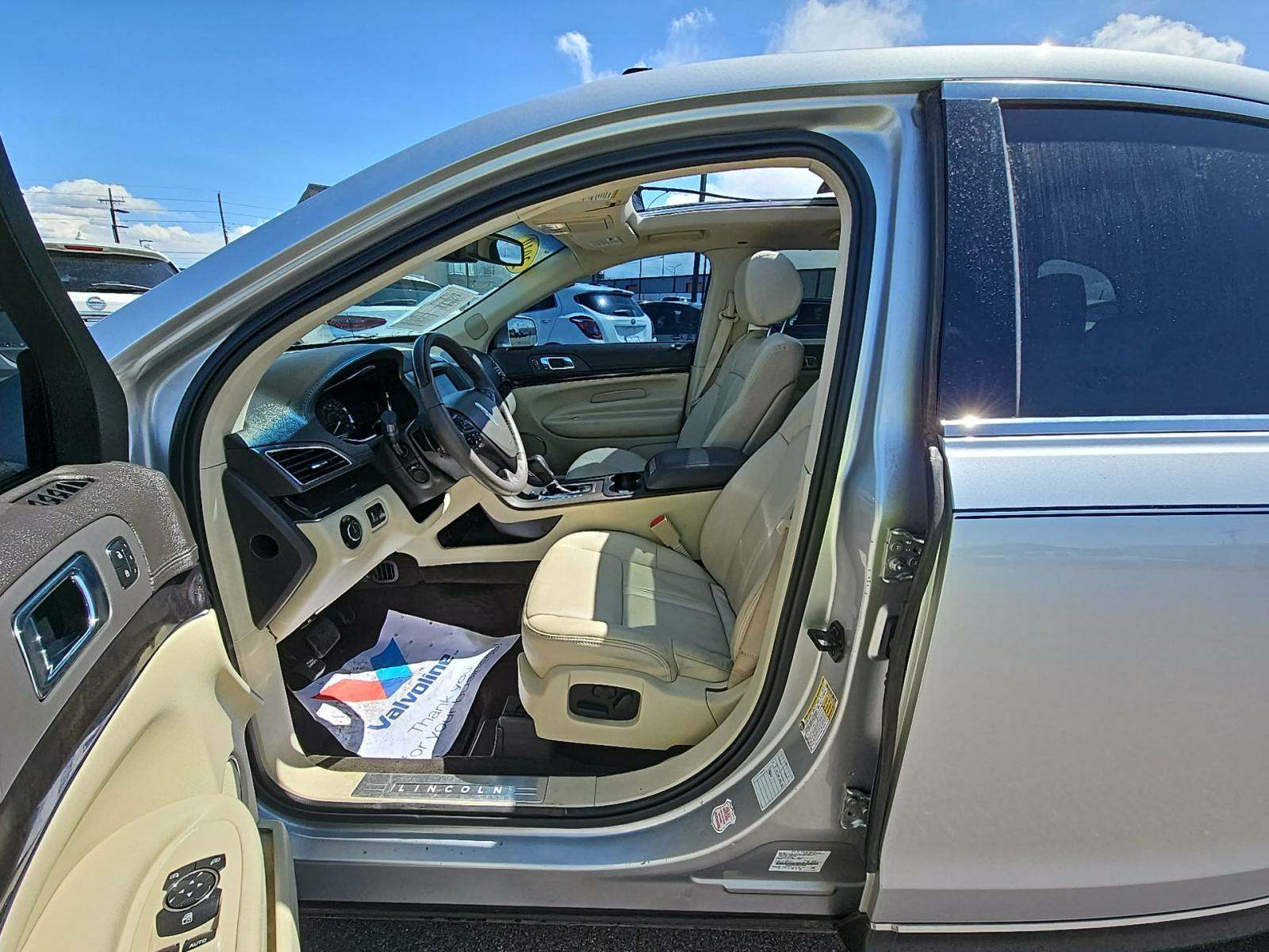 2019 Lincoln MKT Reserve AWD