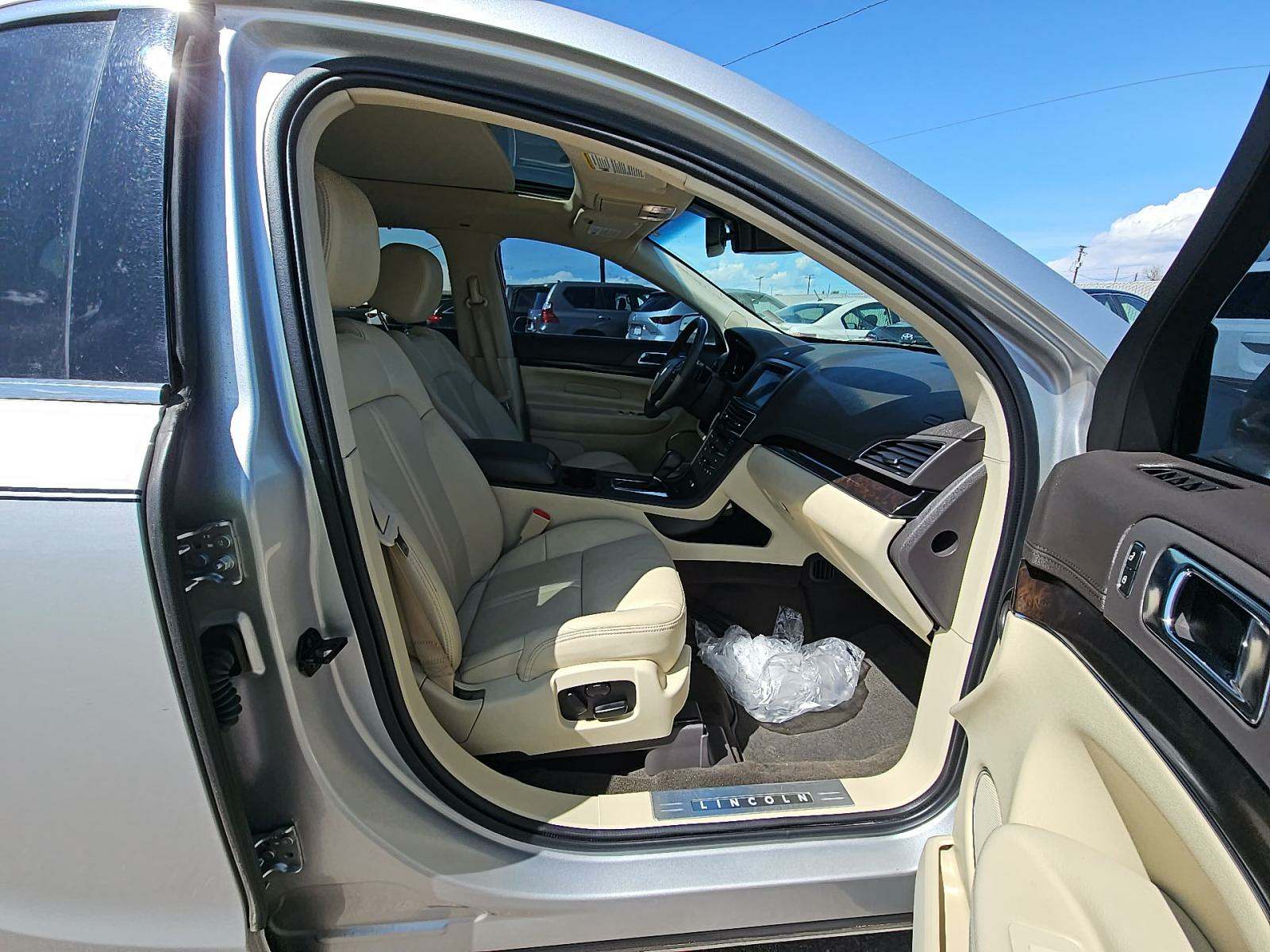 2019 Lincoln MKT Reserve AWD