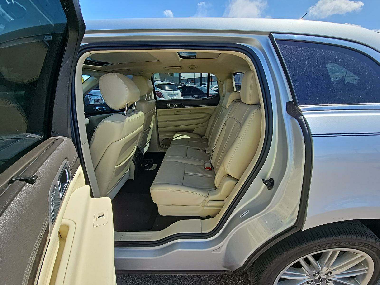 2019 Lincoln MKT Reserve AWD