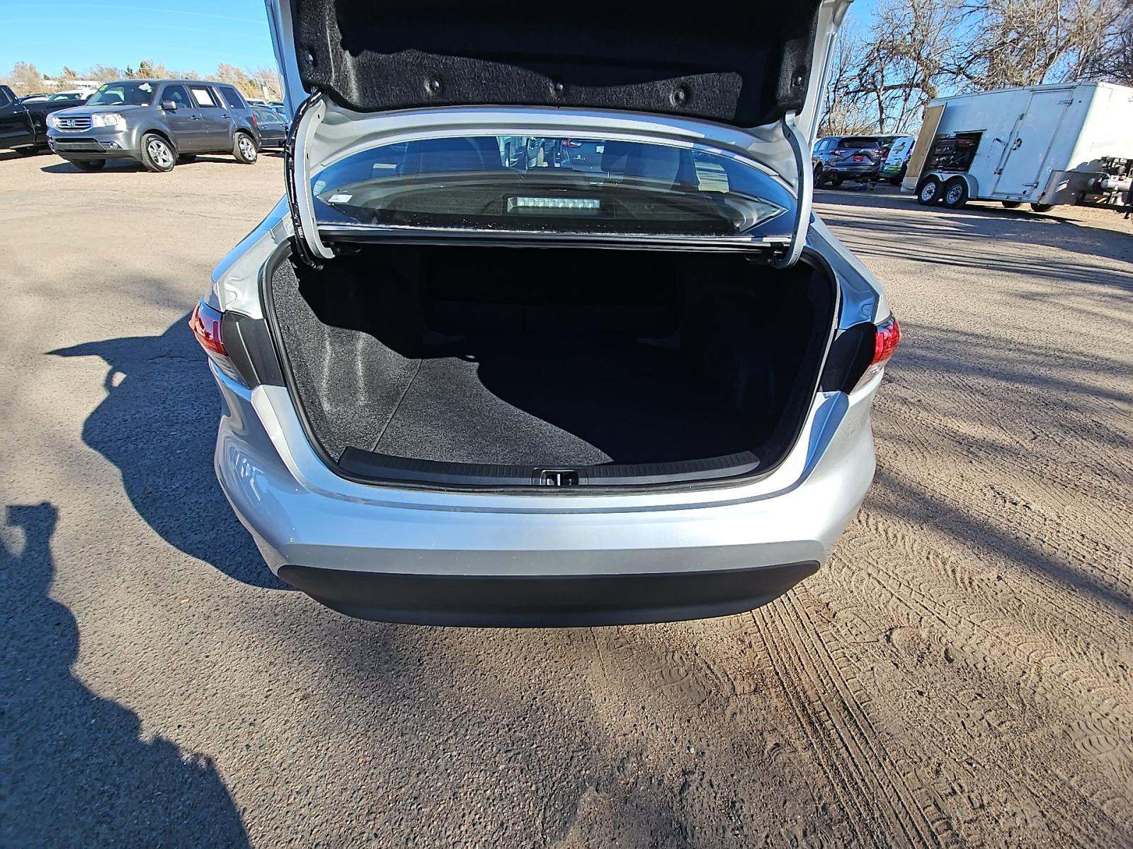 2025 Toyota Corolla LE FWD