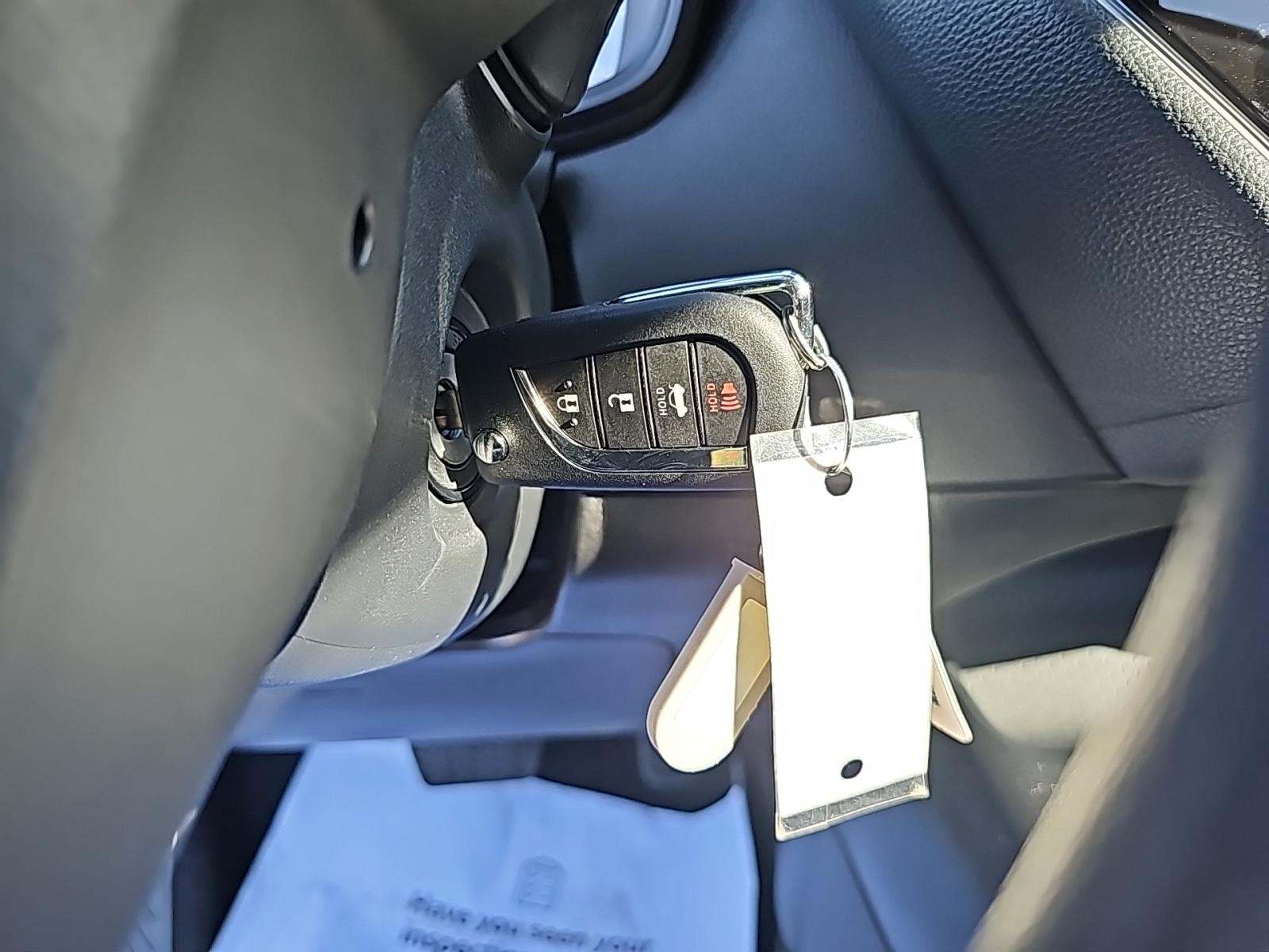 2025 Toyota Corolla LE FWD