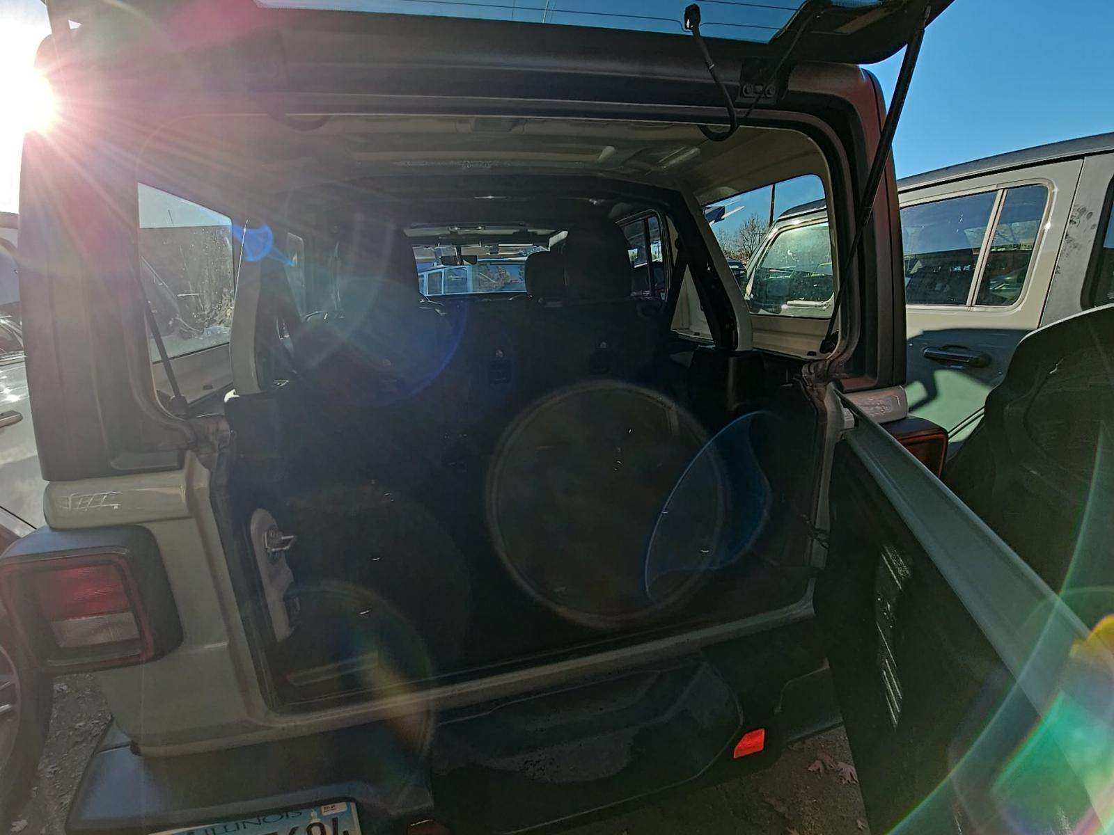 2023 Jeep Wrangler Sahara AWD