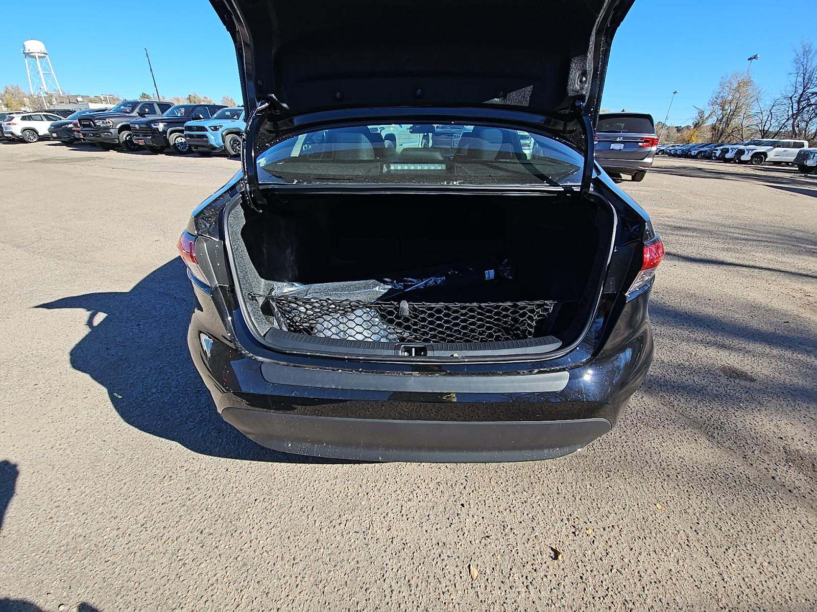 2025 Toyota Corolla LE FWD