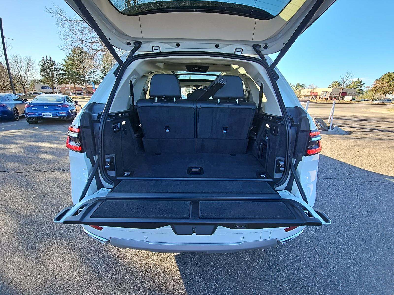 2023 BMW X7 xDrive40i AWD