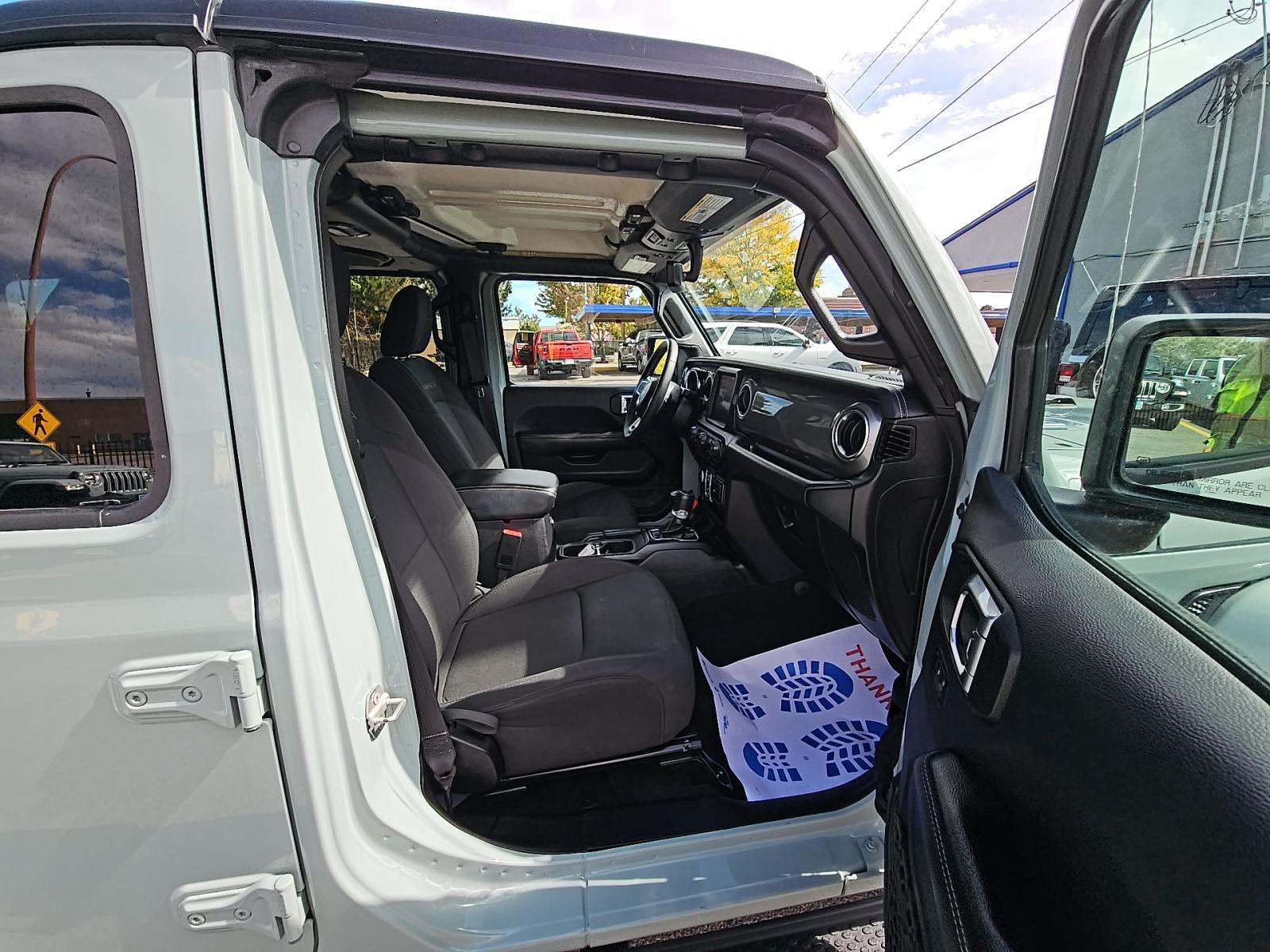 2023 Jeep Wrangler Sahara AWD