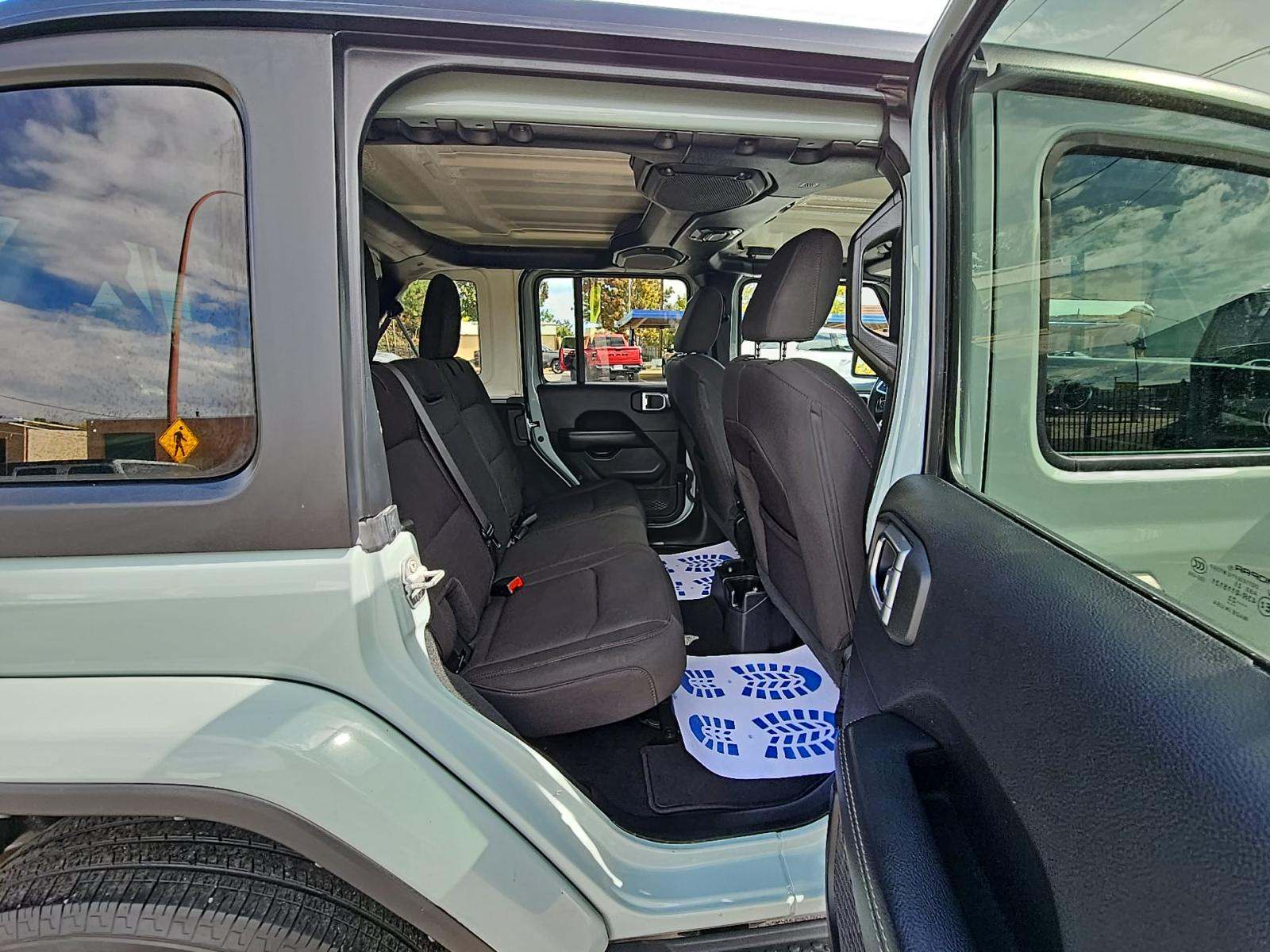 2023 Jeep Wrangler Sahara AWD