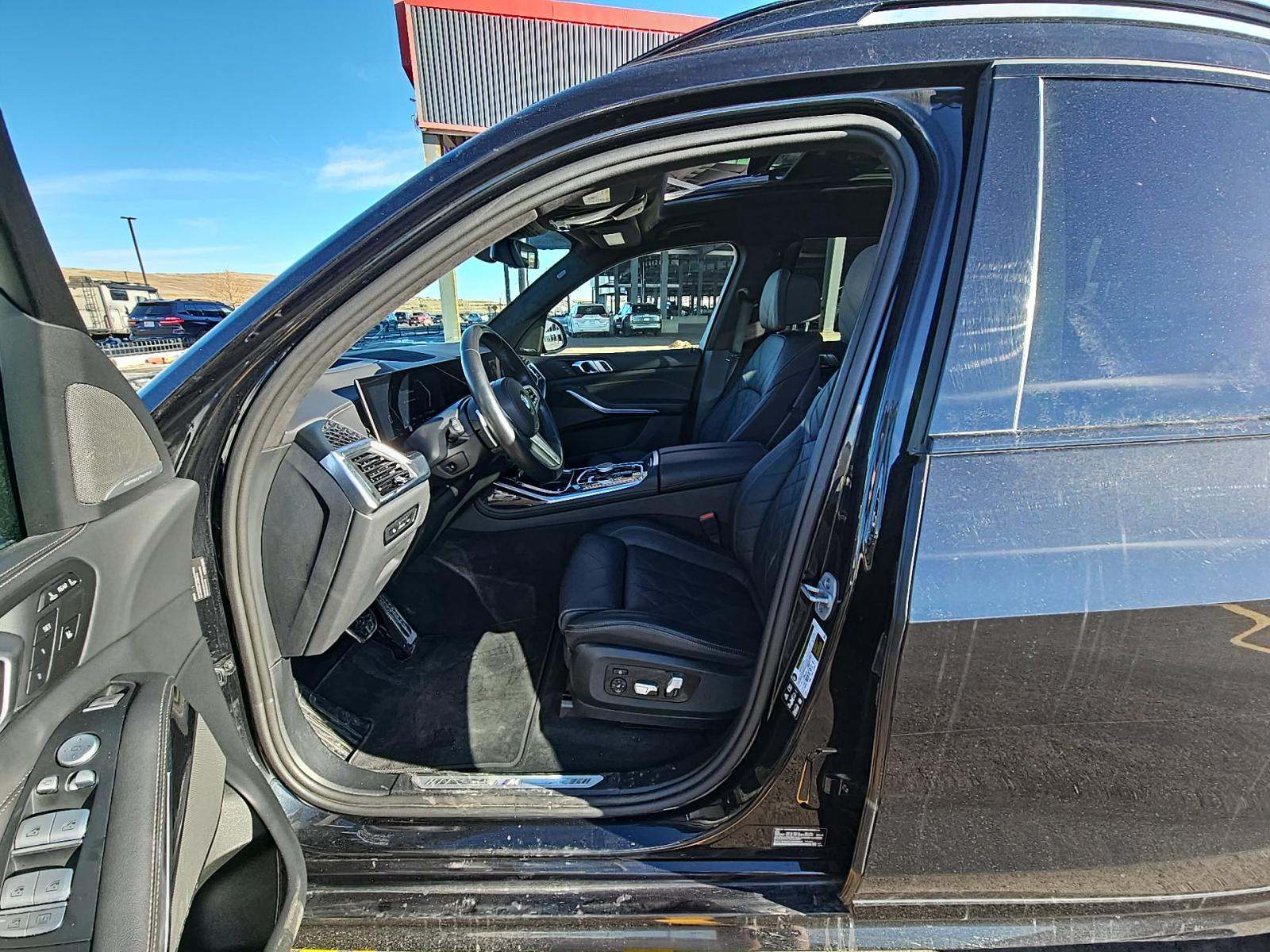 2025 BMW X7 xDrive40i AWD