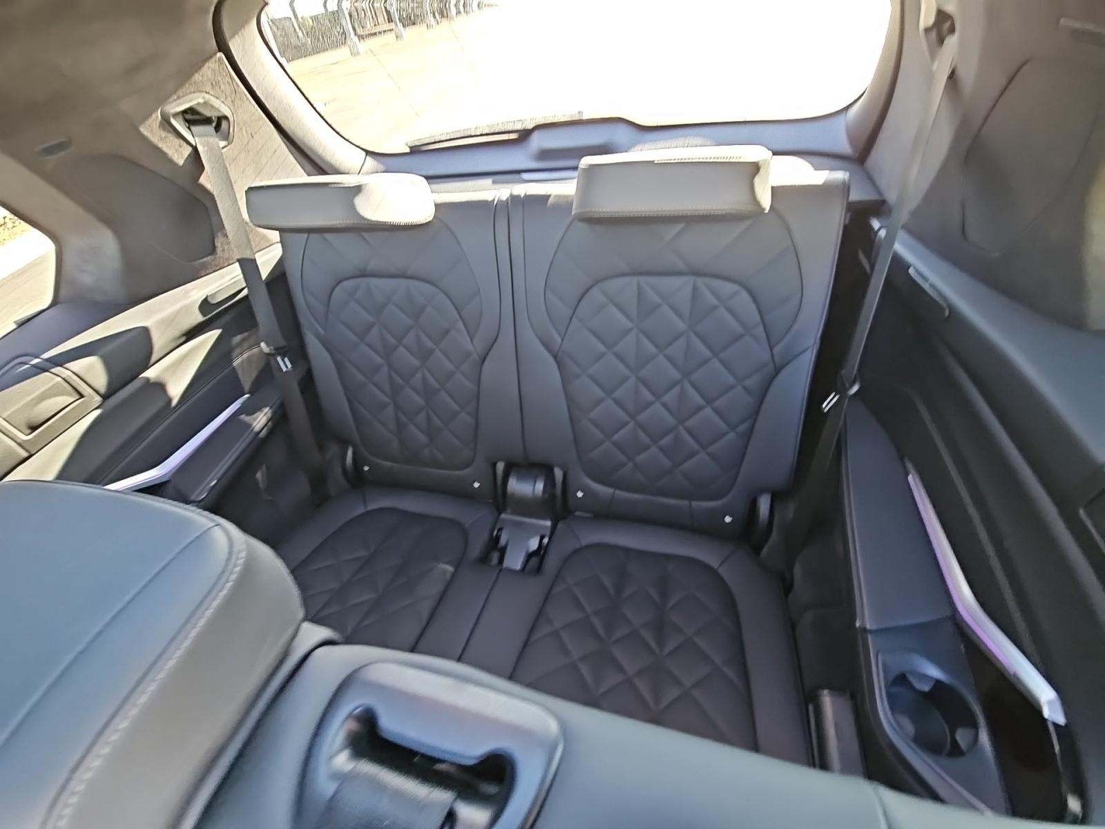 2025 BMW X7 xDrive40i AWD