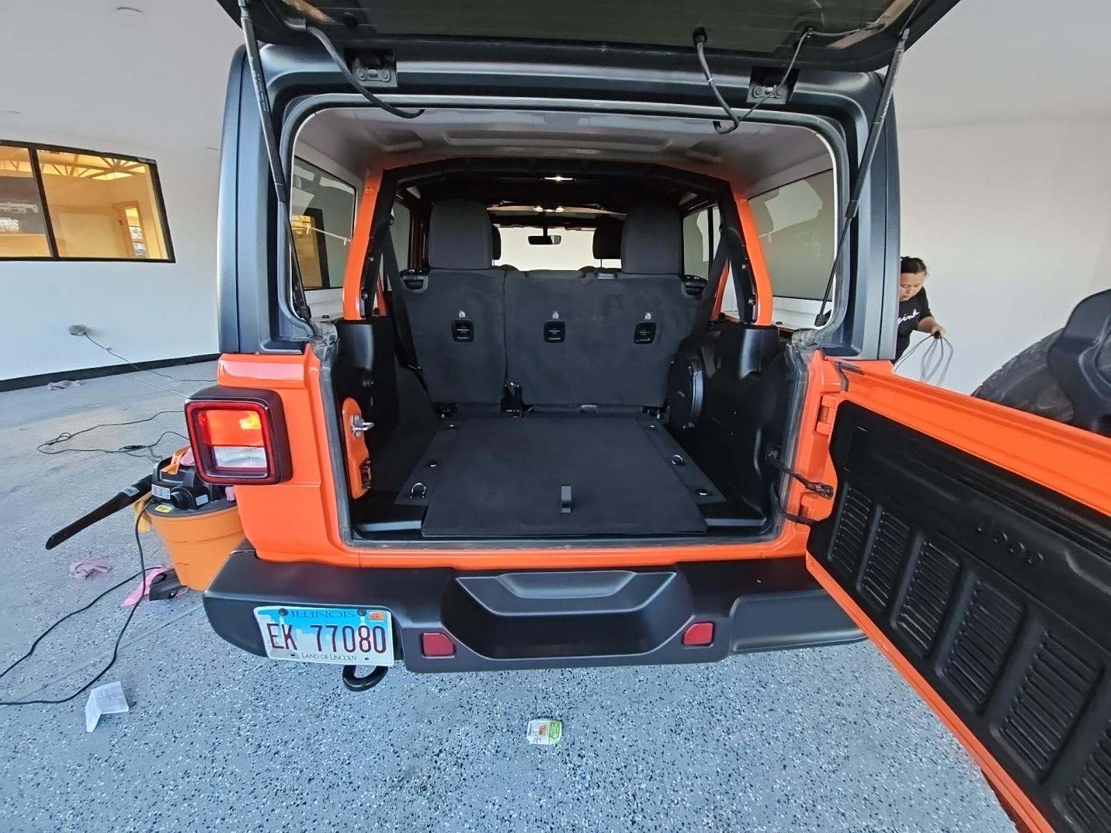 2023 Jeep Wrangler Sahara AWD