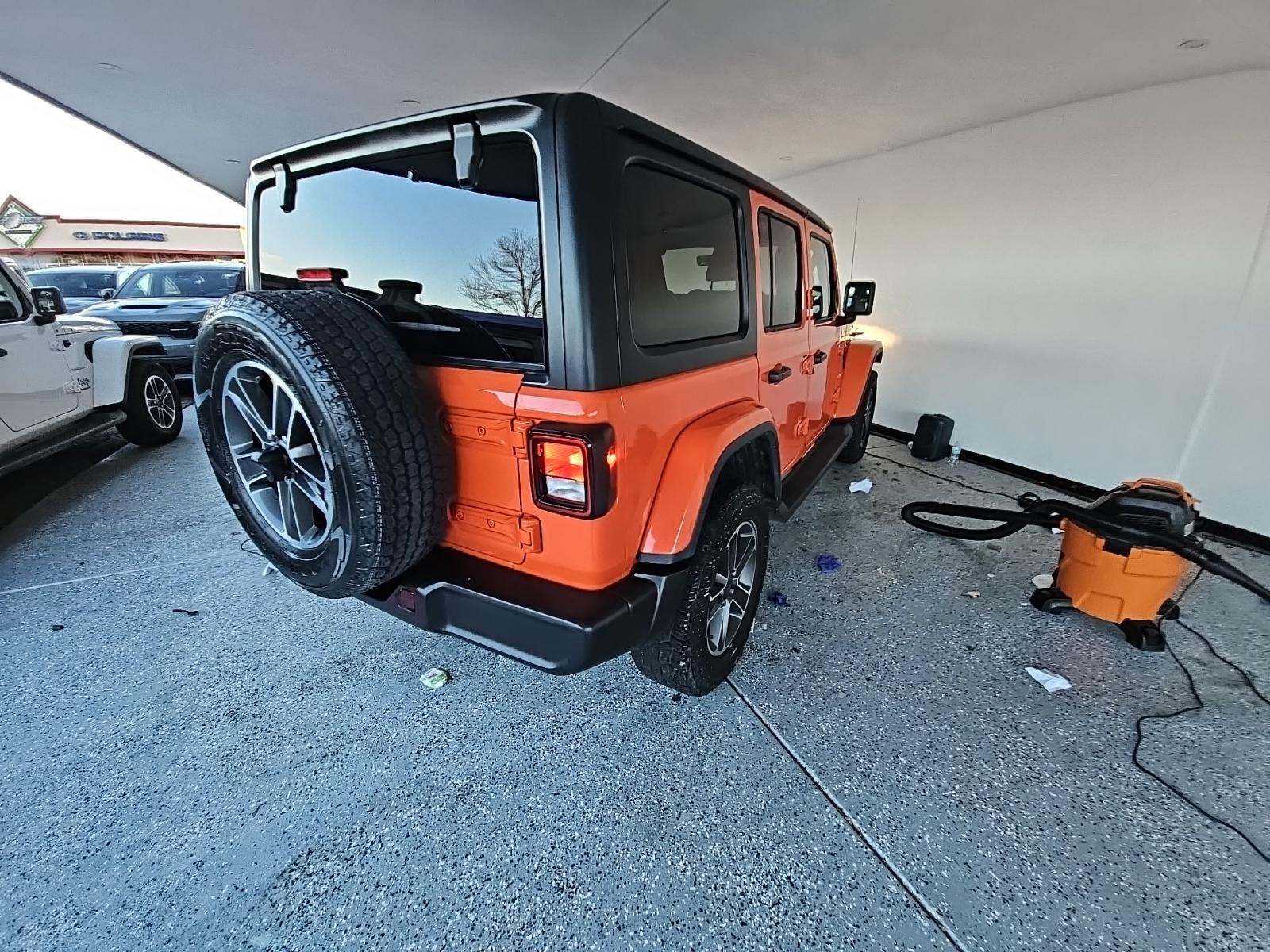 2023 Jeep Wrangler Sahara AWD