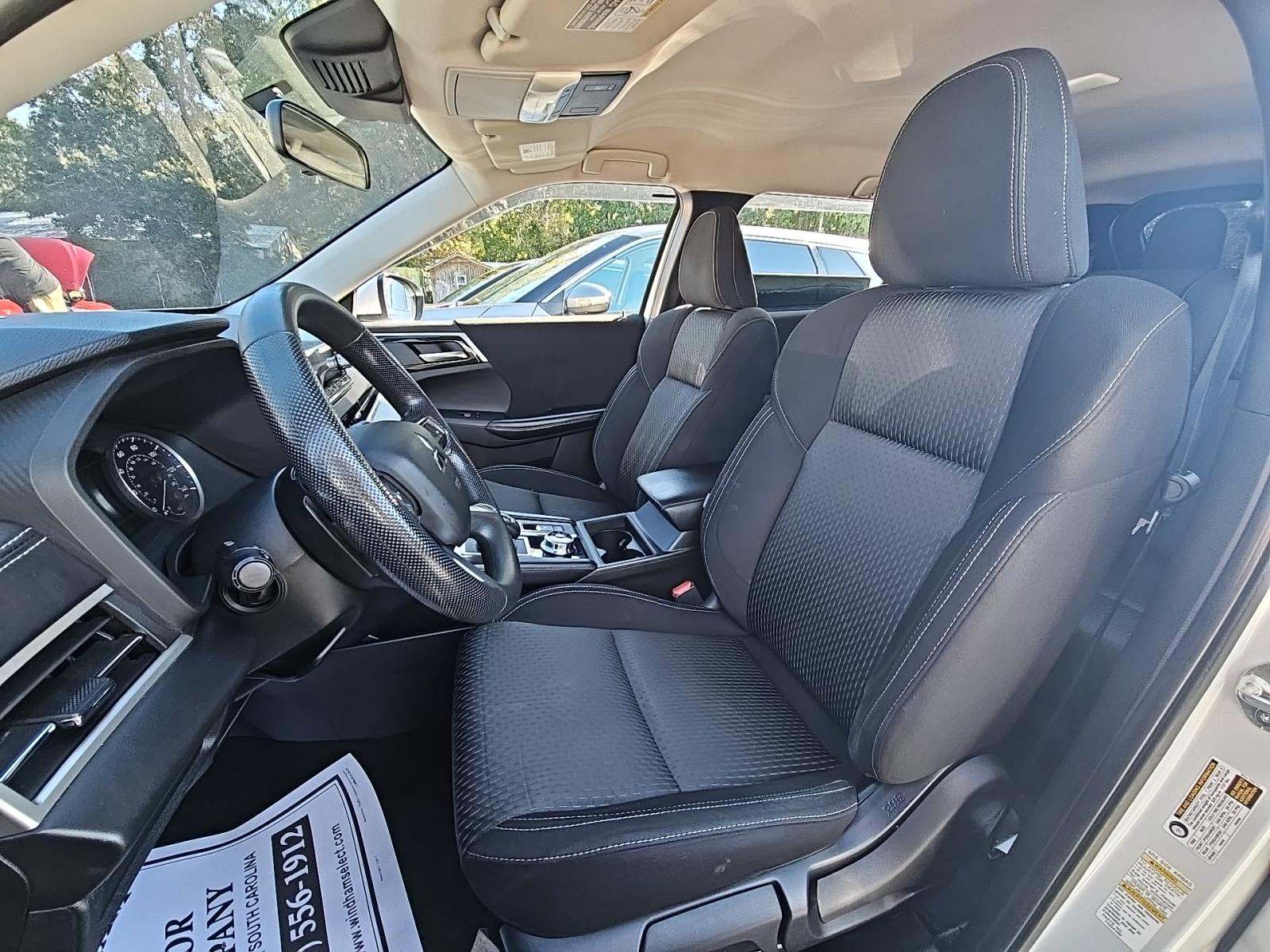 2022 Mitsubishi Outlander ES FWD