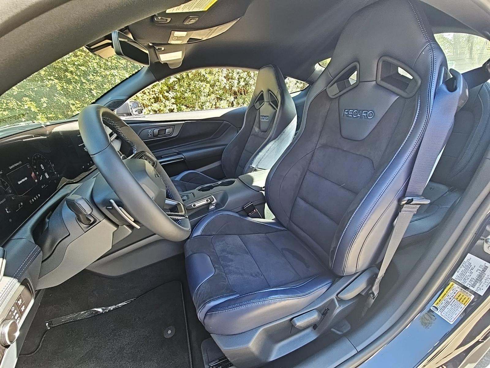 2025 Ford Mustang Dark Horse RWD