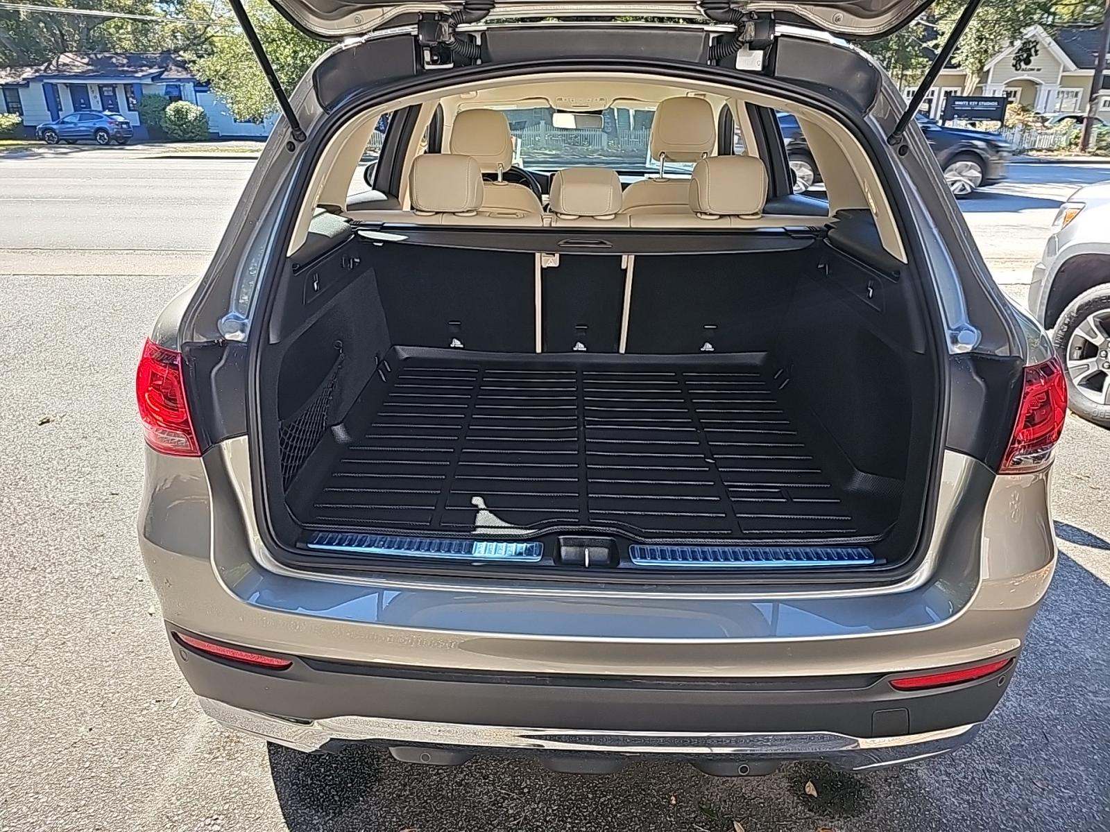 2022 Mercedes-Benz GLC GLC 300 RWD