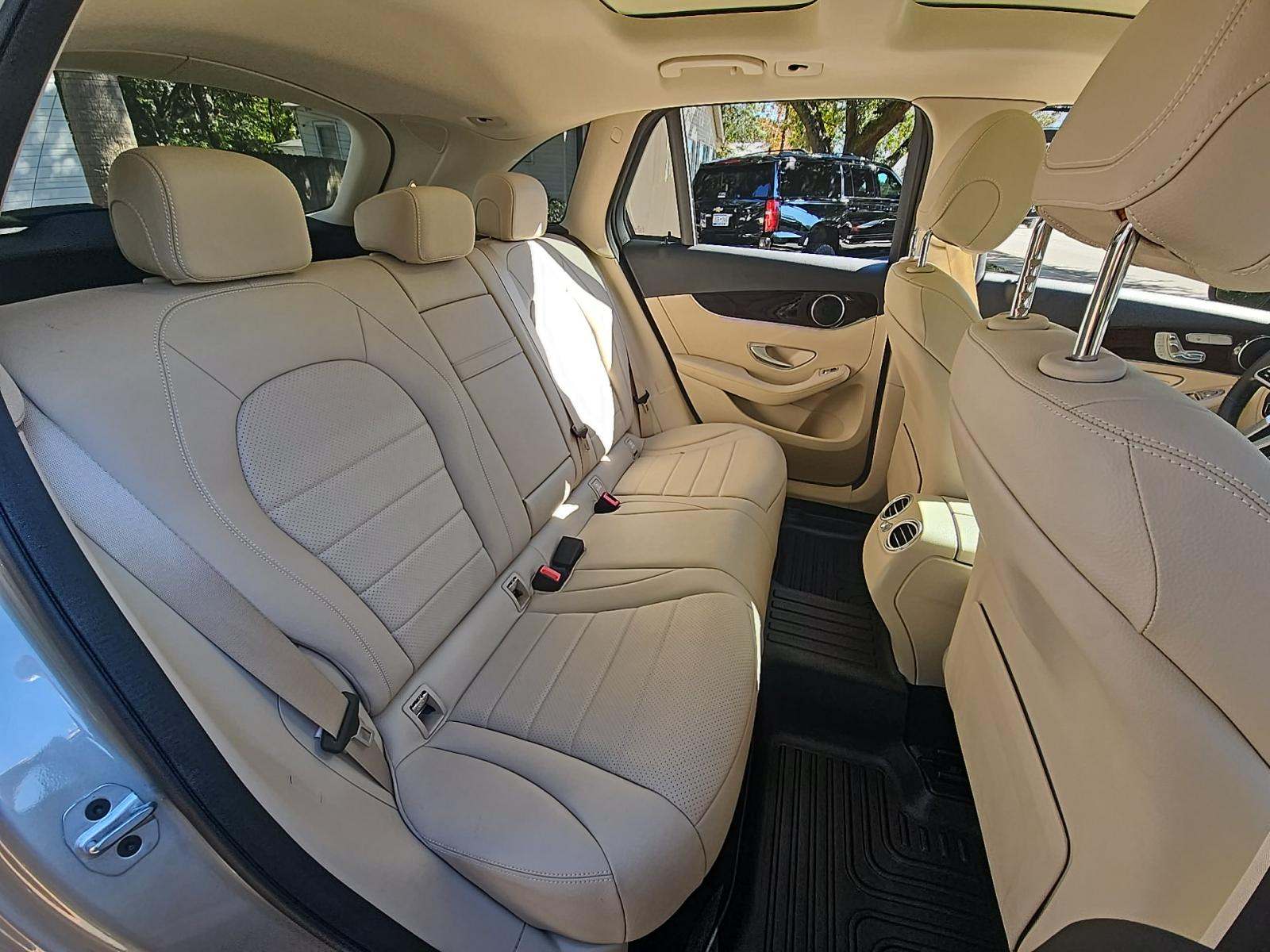 2022 Mercedes-Benz GLC GLC 300 RWD