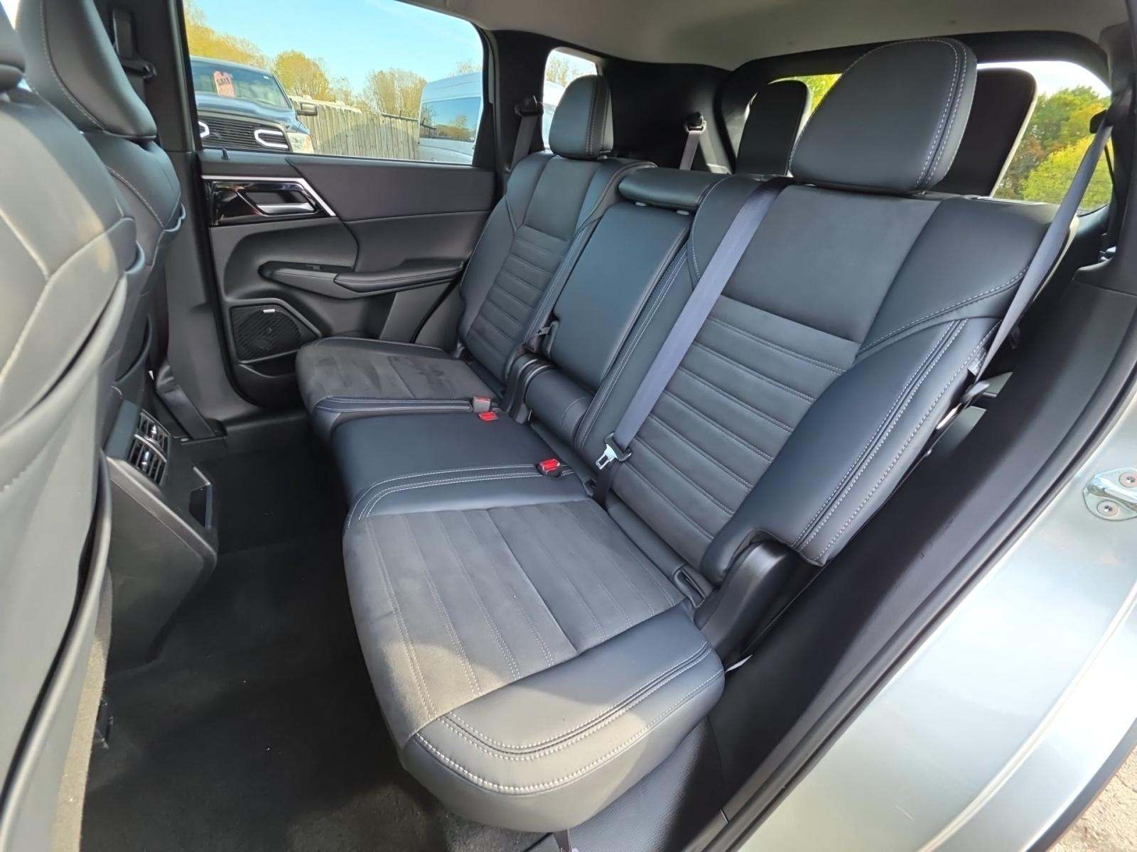 2025 Mitsubishi Outlander SEL AWD