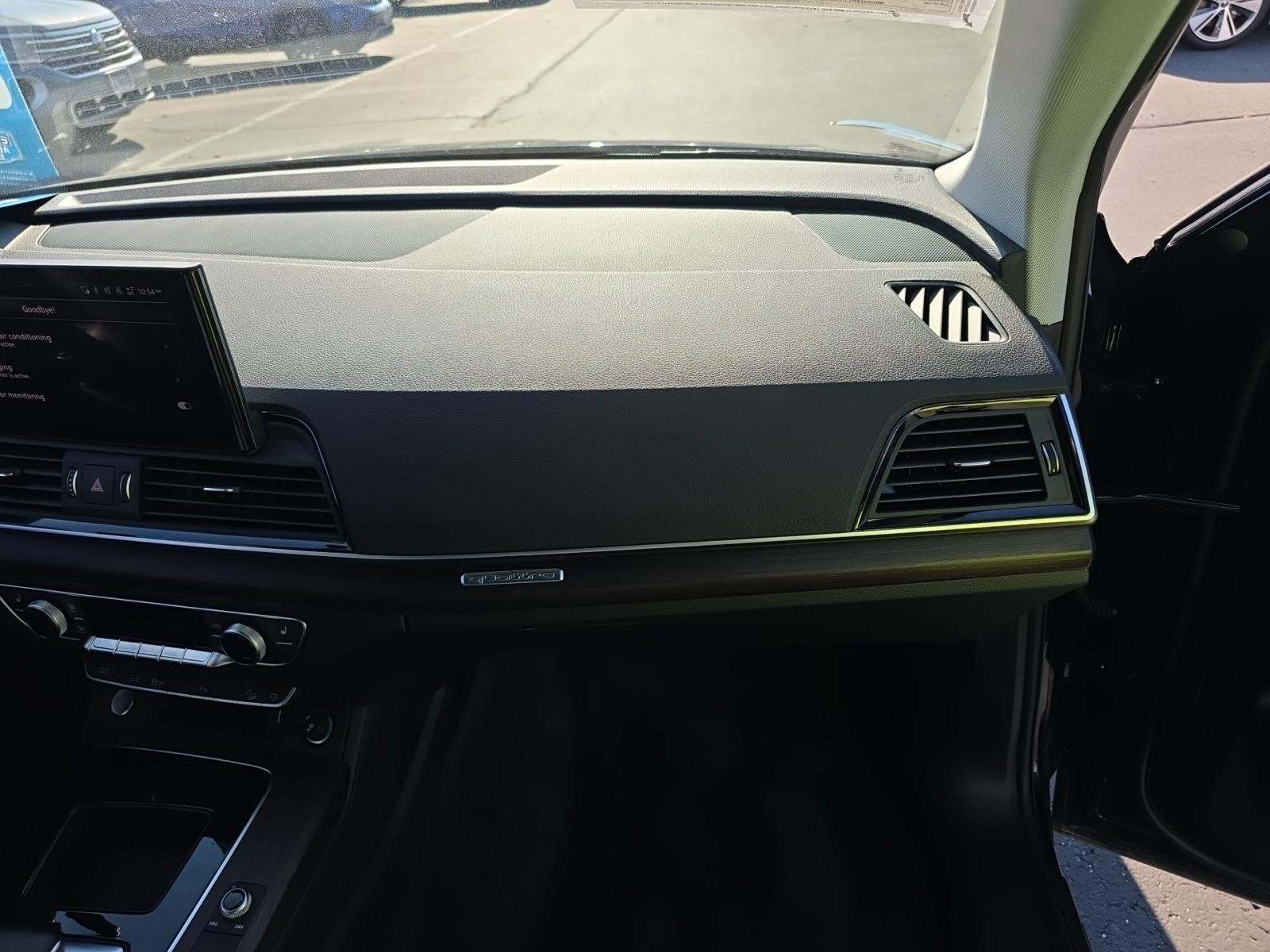 2025 Audi Q5 e Plug-In Hybrid S line Premium AWD