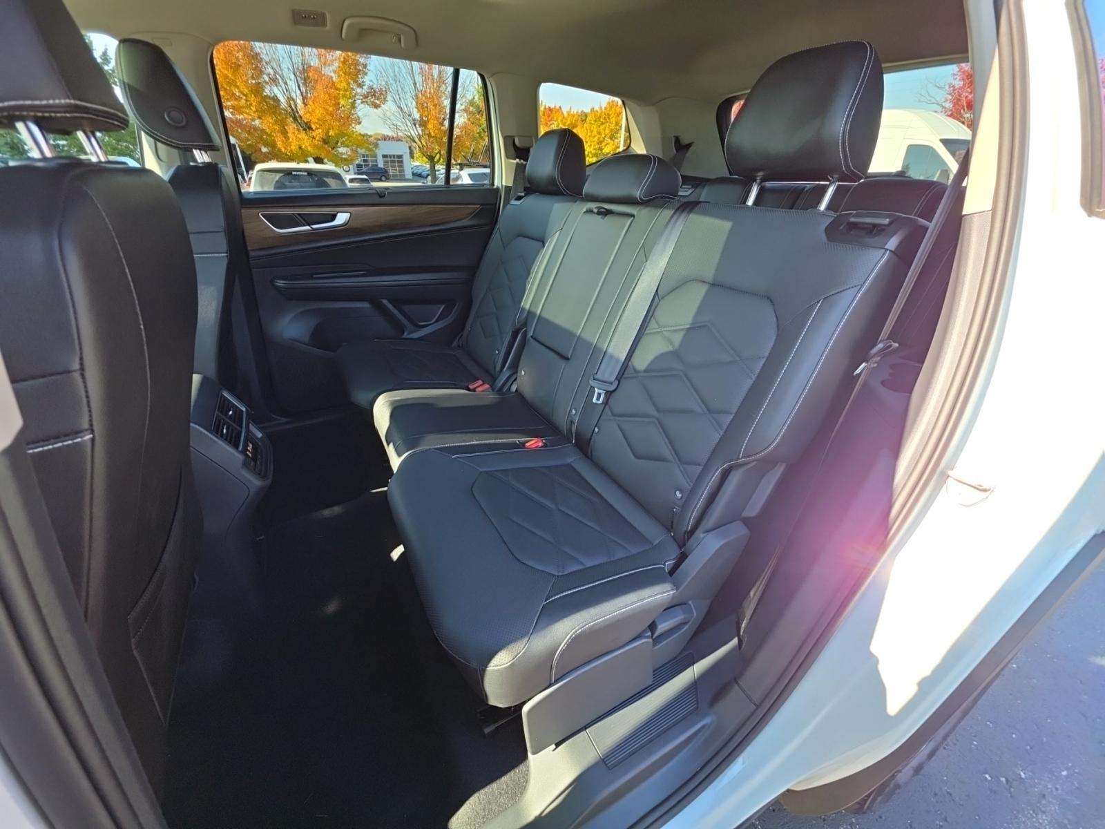 2025 Volkswagen Atlas 2.0T SE FWD