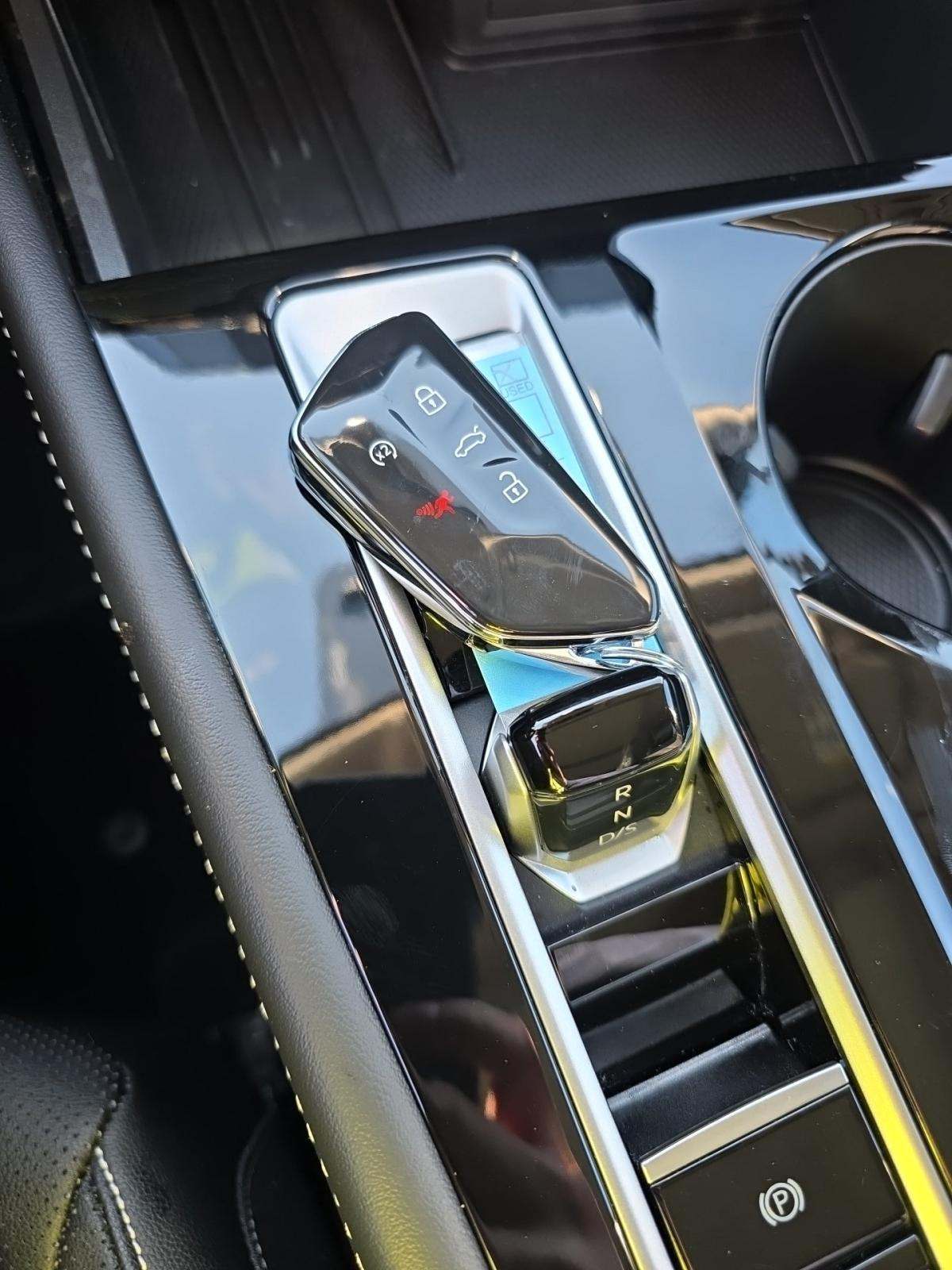 2025 Volkswagen Atlas 2.0T SE FWD