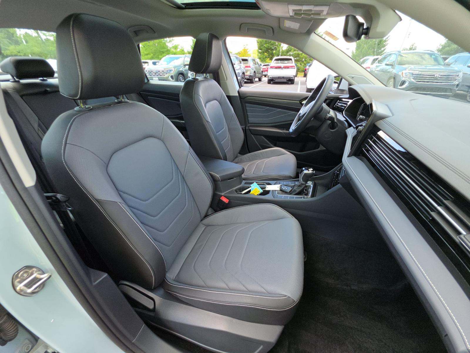 2025 Volkswagen Jetta 1.5T SEL FWD