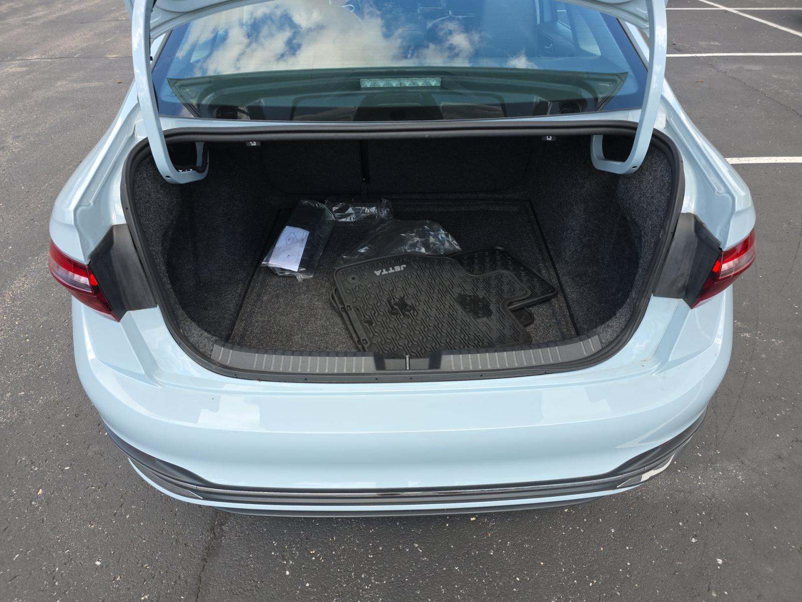 2025 Volkswagen Jetta 1.5T SEL FWD