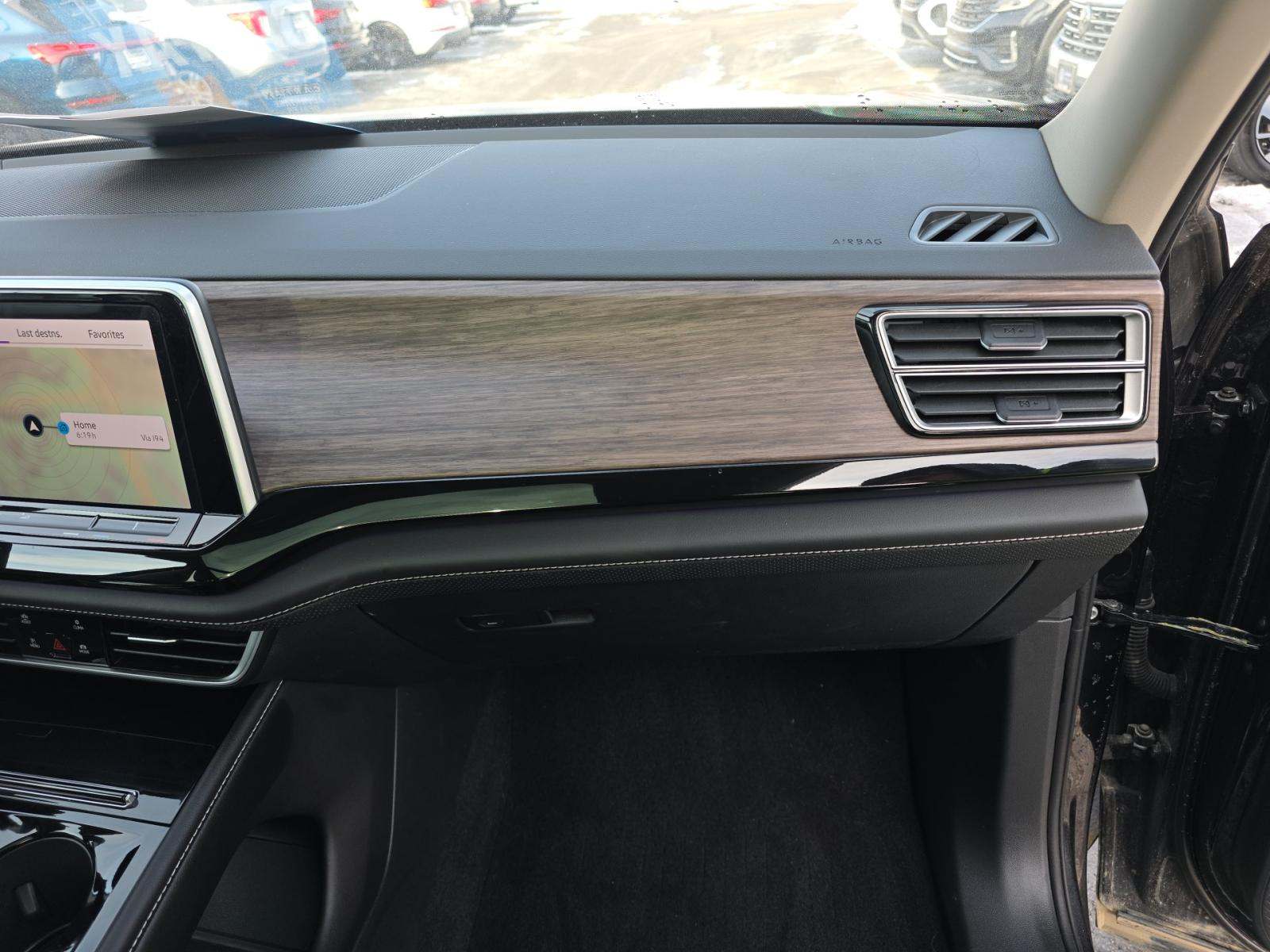 2025 Volkswagen Atlas 2.0T SEL Premium R-Line AWD