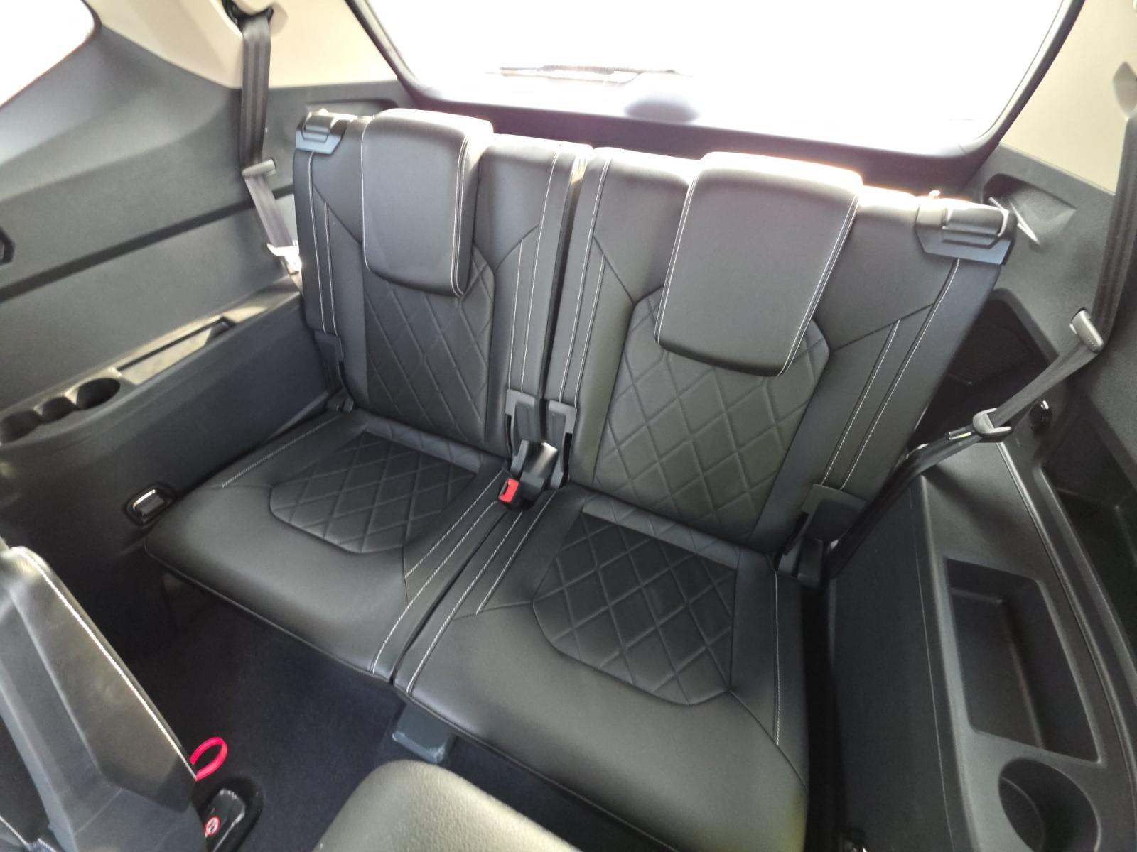 2025 Volkswagen Atlas 2.0T SEL Premium R-Line AWD