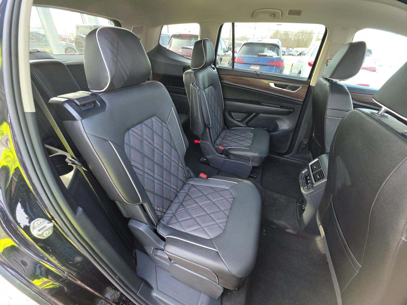 2025 Volkswagen Atlas 2.0T SEL Premium R-Line AWD