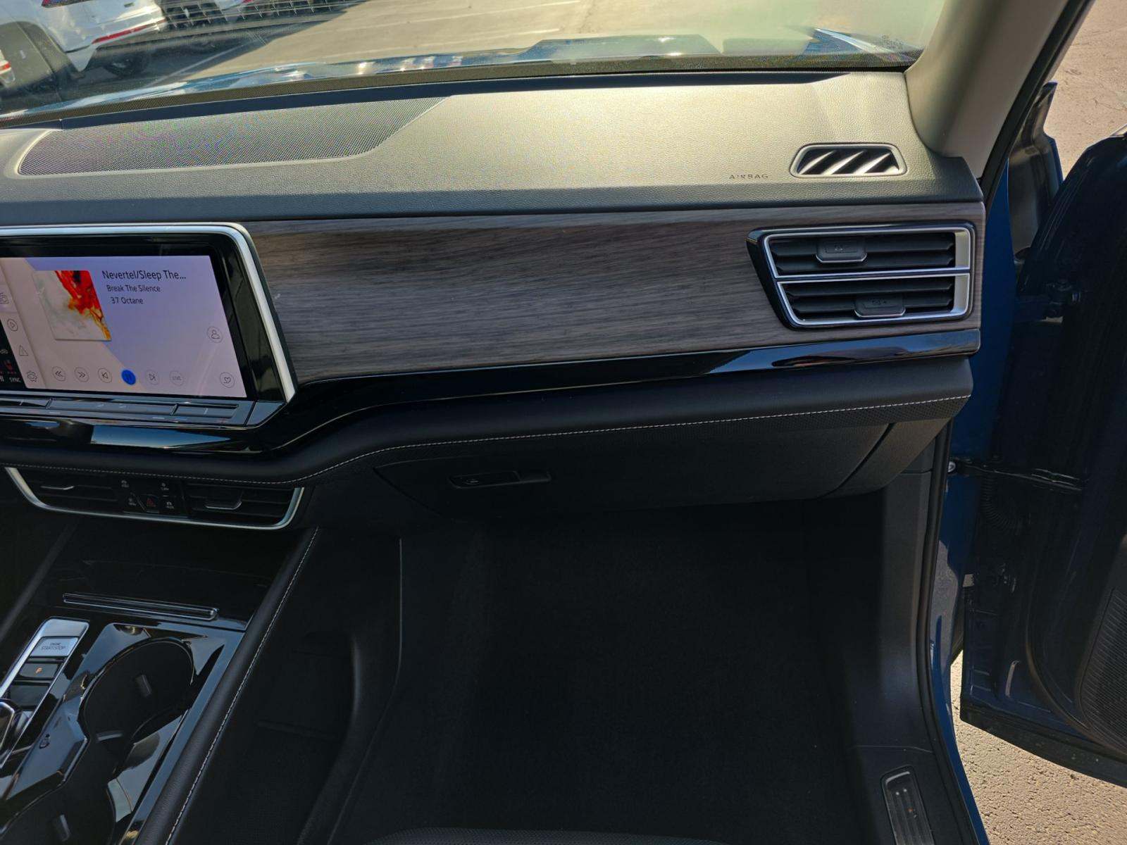 2025 Volkswagen Atlas 2.0T SEL AWD