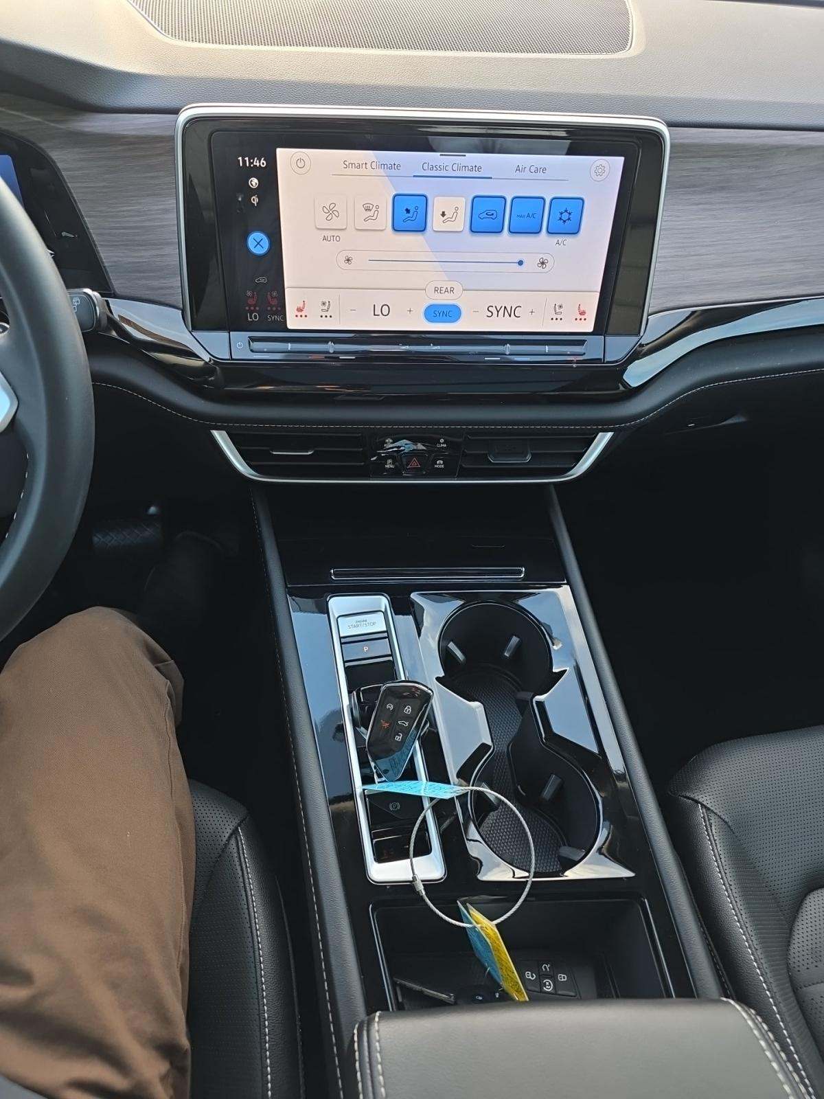 2025 Volkswagen Atlas 2.0T SEL AWD