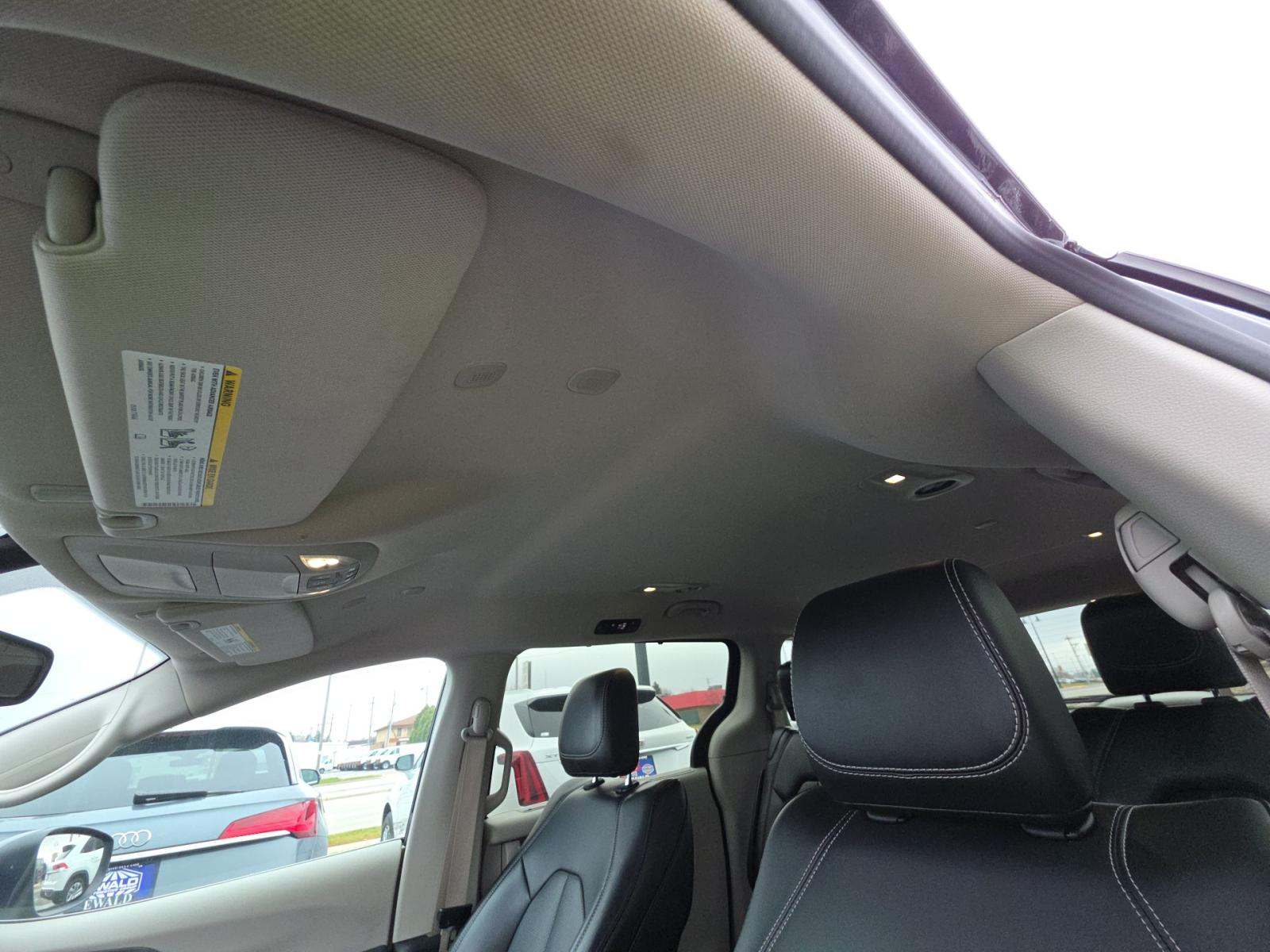 2023 Chrysler Pacifica Touring L FWD