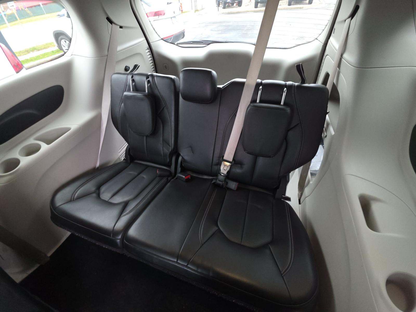 2023 Chrysler Pacifica Touring L FWD