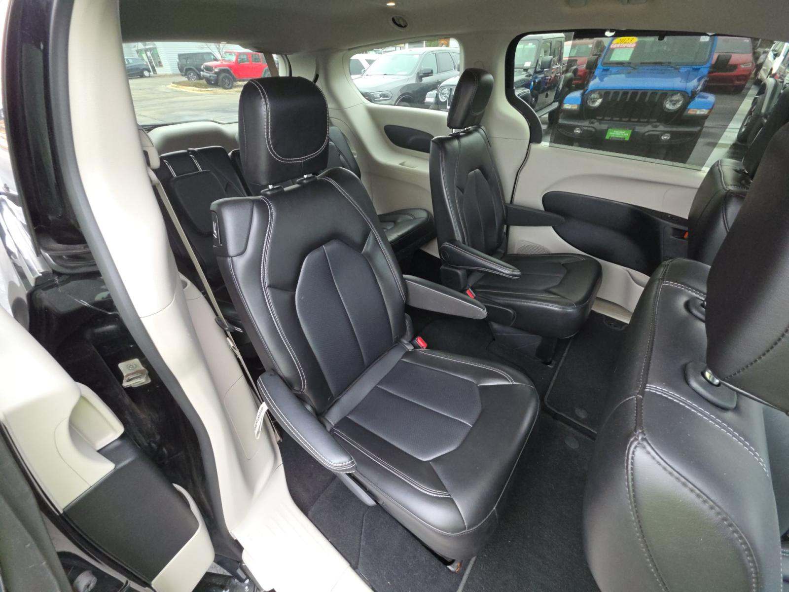 2023 Chrysler Pacifica Touring L FWD