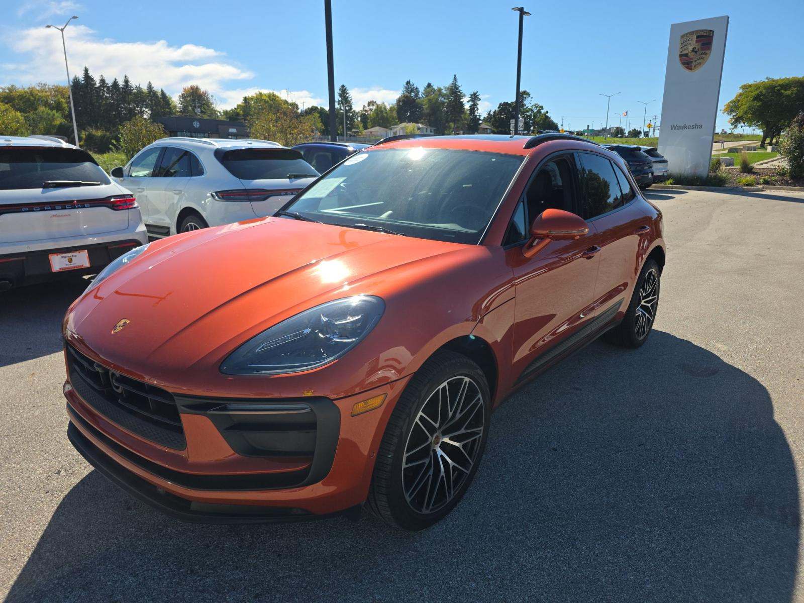 2023 Porsche Macan Base AWD